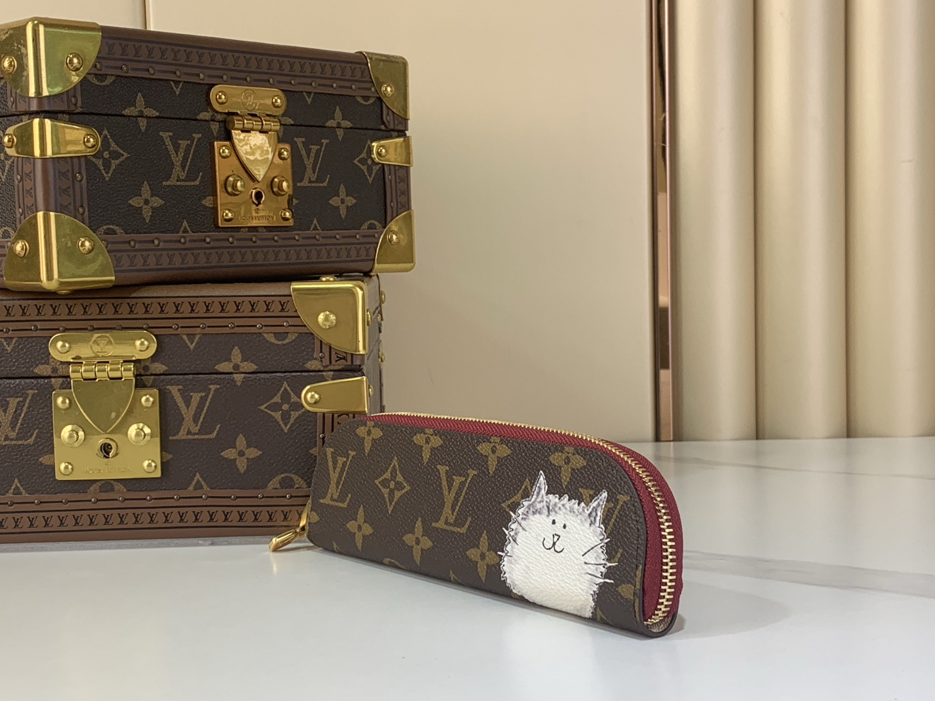 LV Style Beige Leather Bag Lookbook Reference image 2