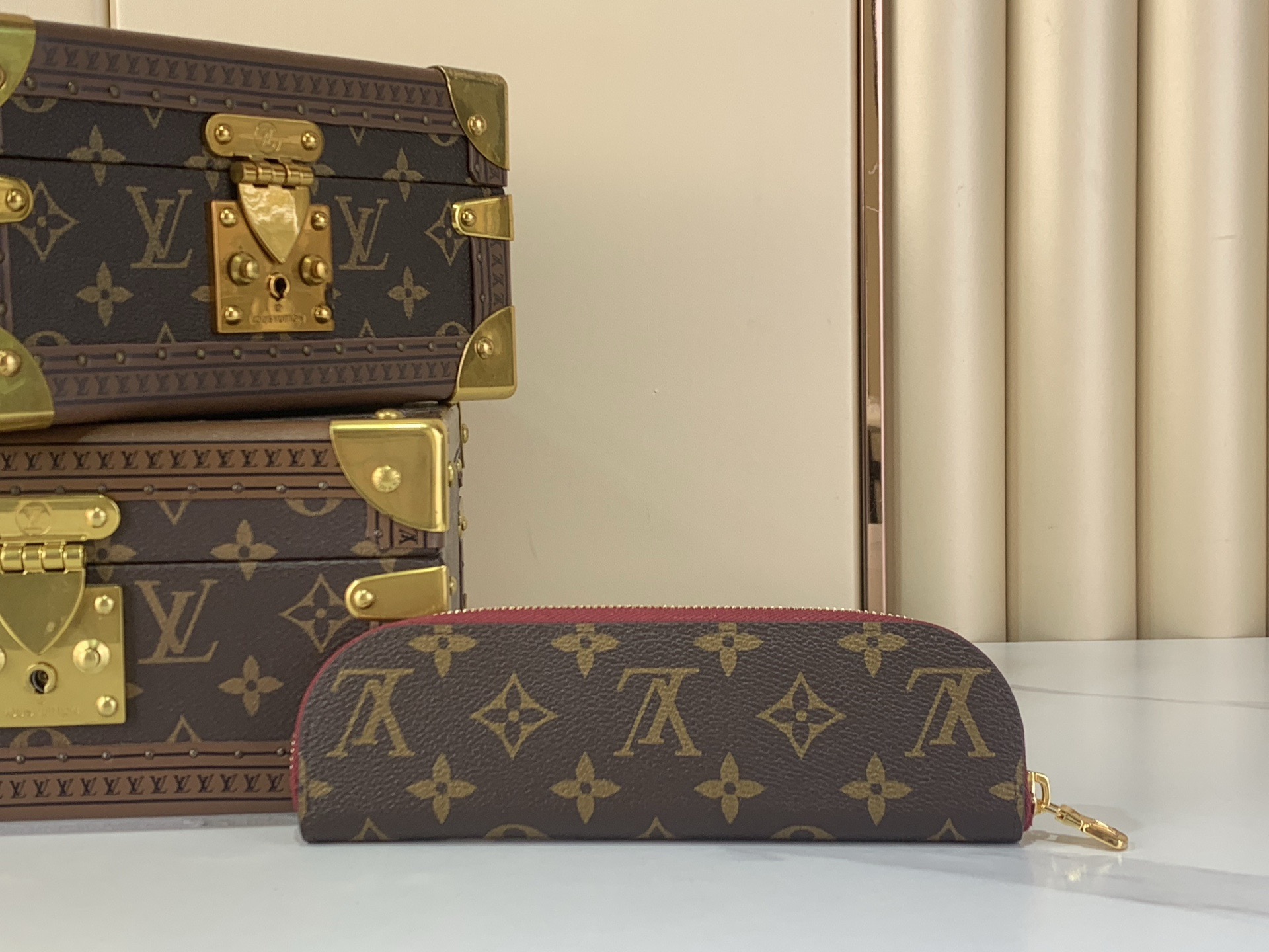 LV Style Beige Leather Bag style reference detail image 3 from source 760026