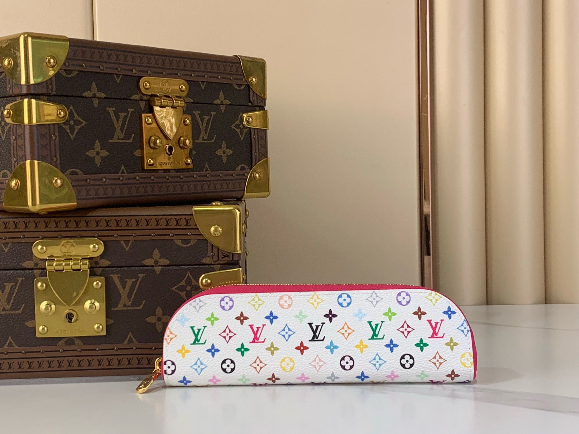 LV Style White Bag Lookbook Reference image 1