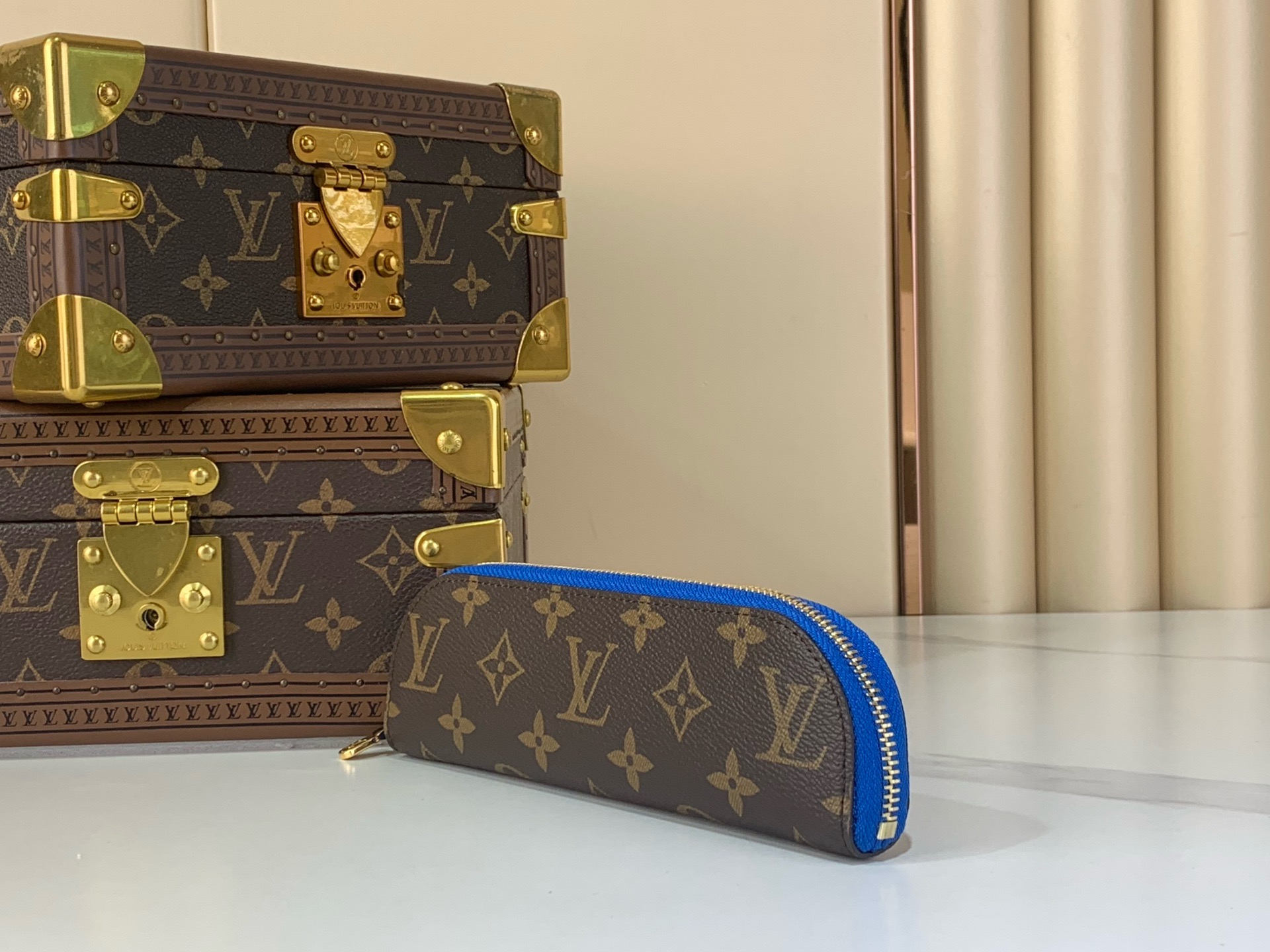 LV Style Beige Leather Bag style reference detail image 3 from source 760023