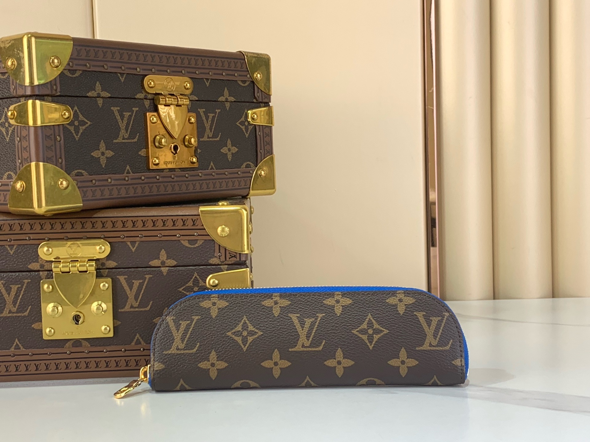 LV Style Beige Leather Bag Lookbook Reference image 1