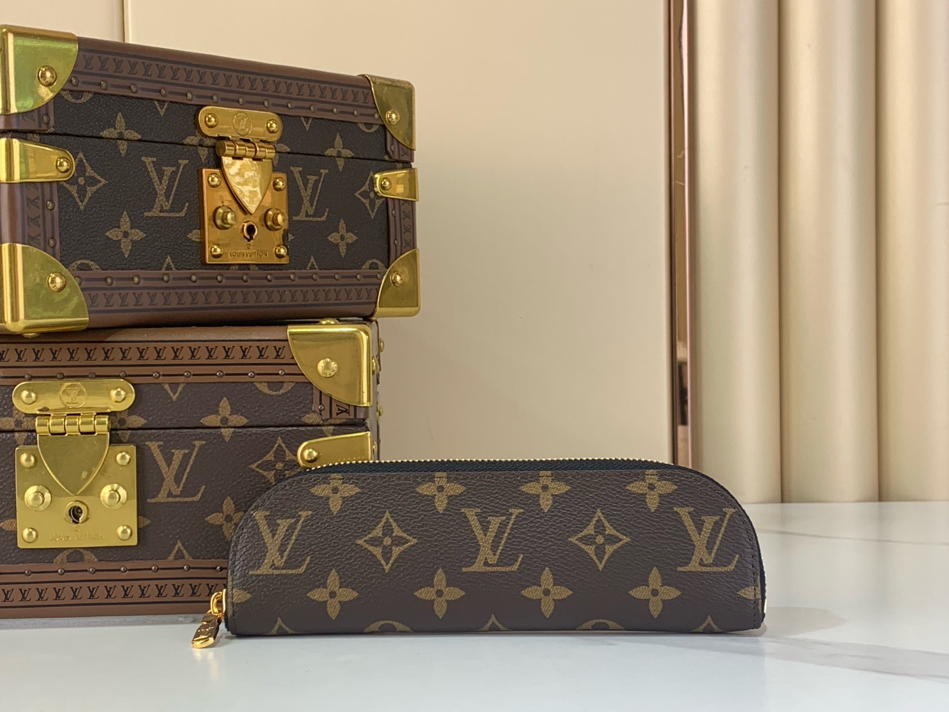 LV Style Black Leather Bag Lookbook Reference image 1