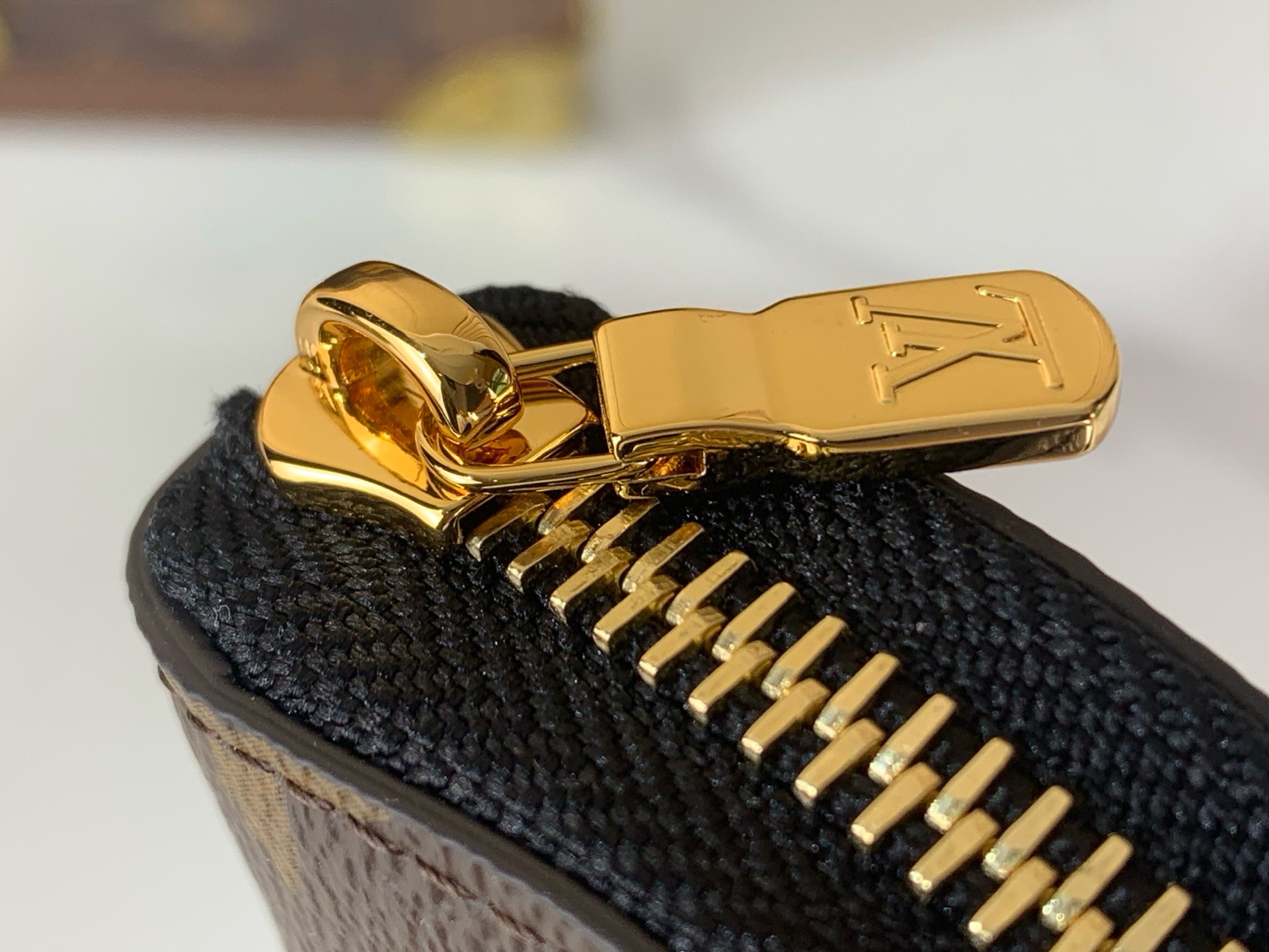 LV Style Black Leather Bag style reference detail image 5 from source 760022