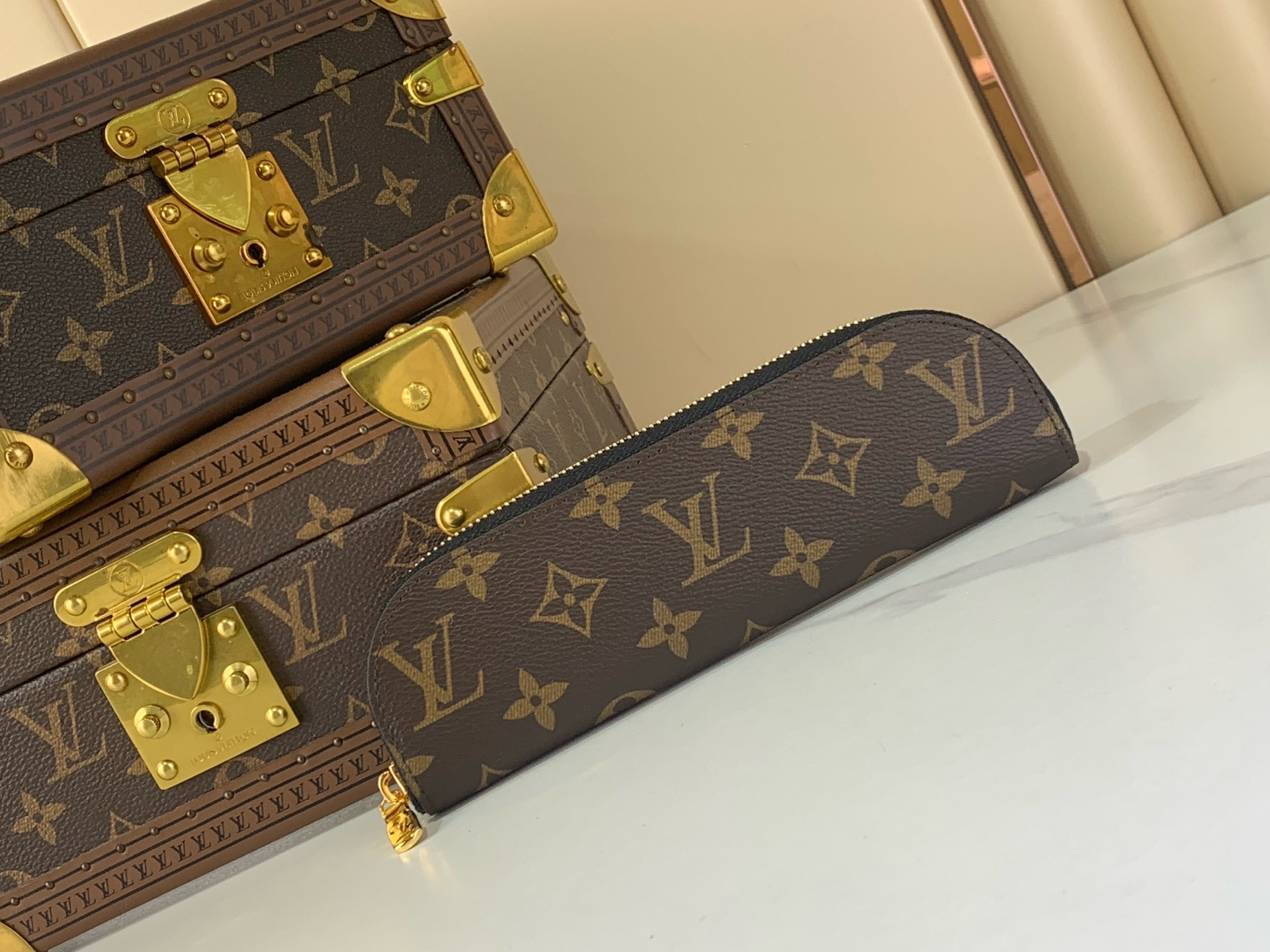 LV Style Black Leather Bag Lookbook Reference image 2