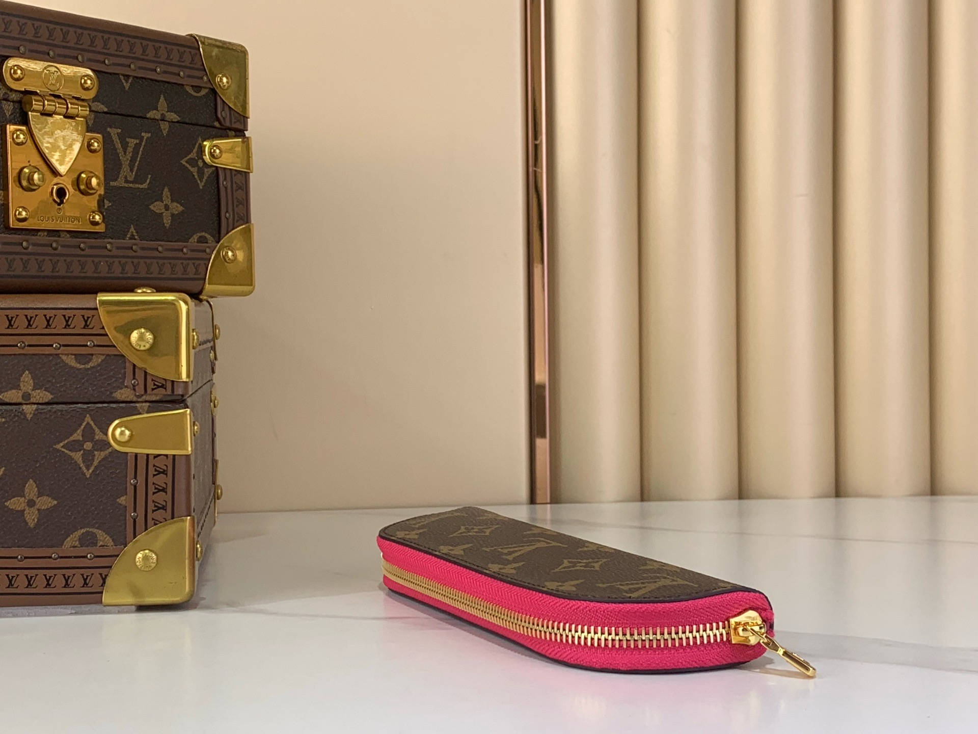 LV Style Beige Leather Bag Lookbook Reference image 2