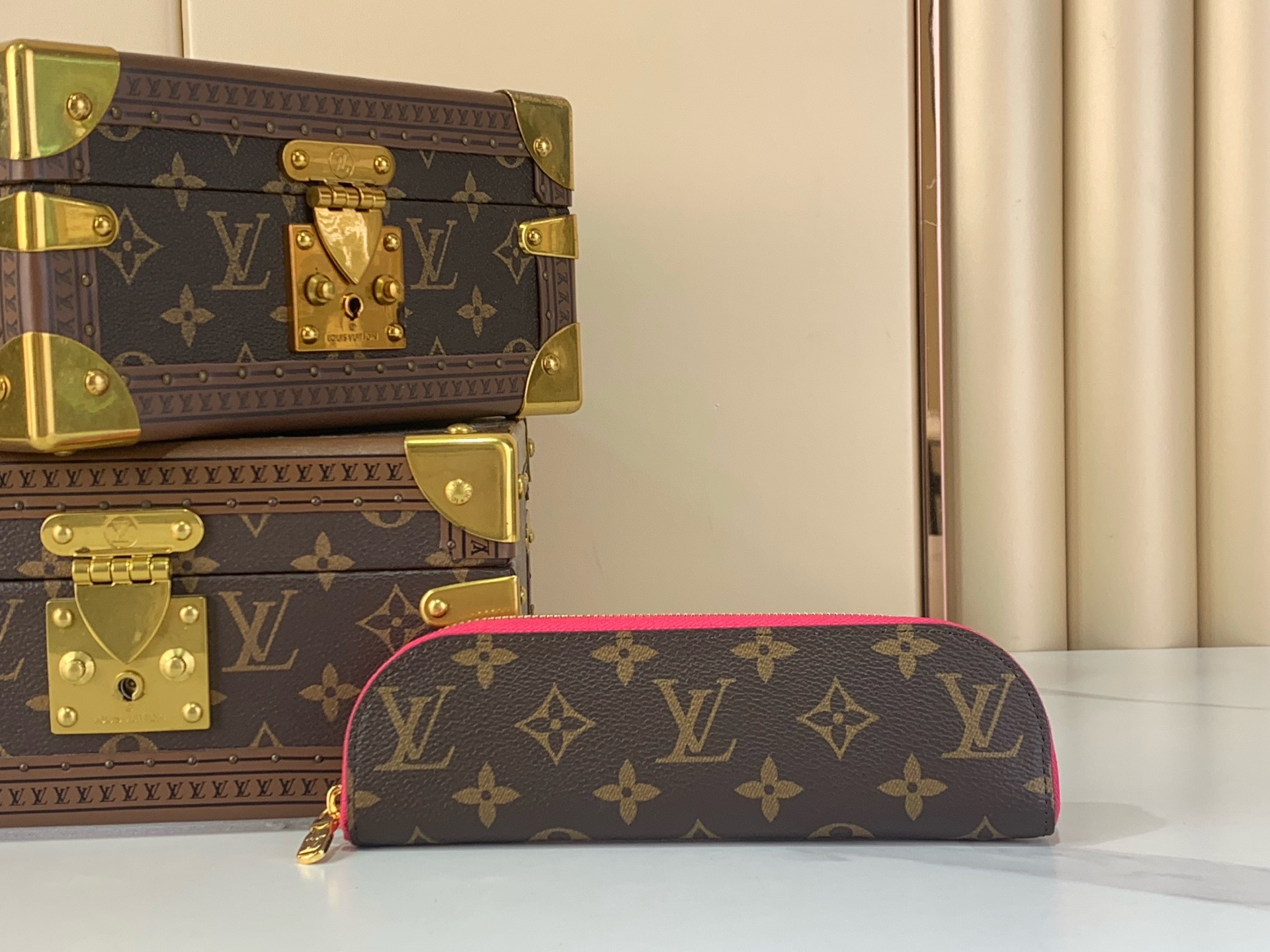 LV Style Beige Leather Bag Lookbook Reference image 1