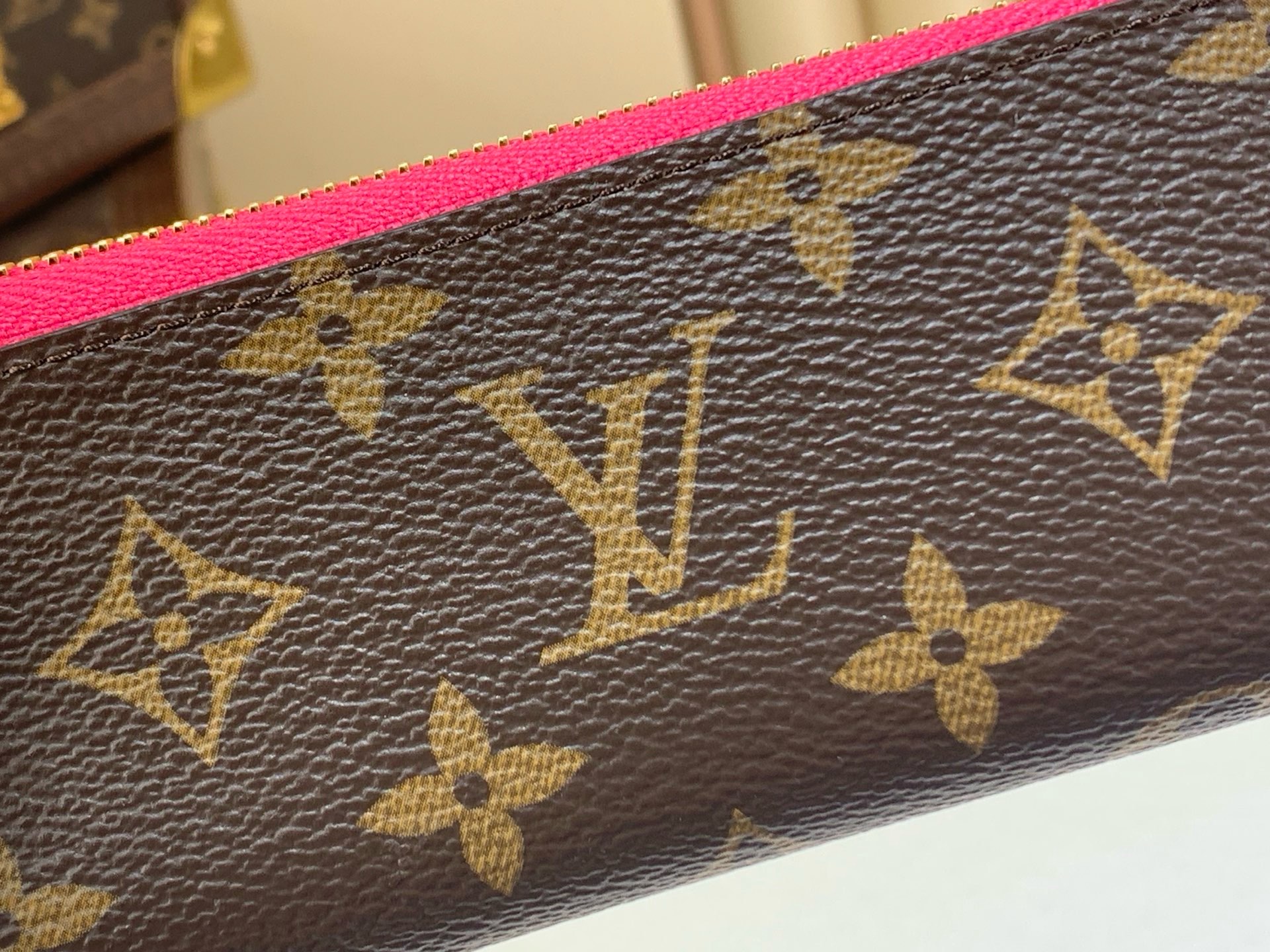 LV Style Beige Leather Bag style reference detail image 7 from source 760021