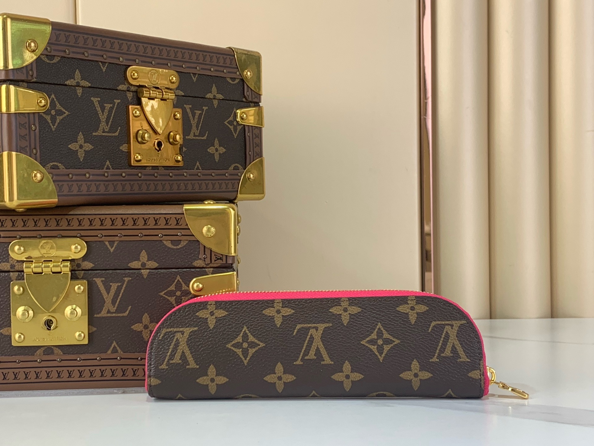 LV Style Beige Leather Bag style reference detail image 3 from source 760021