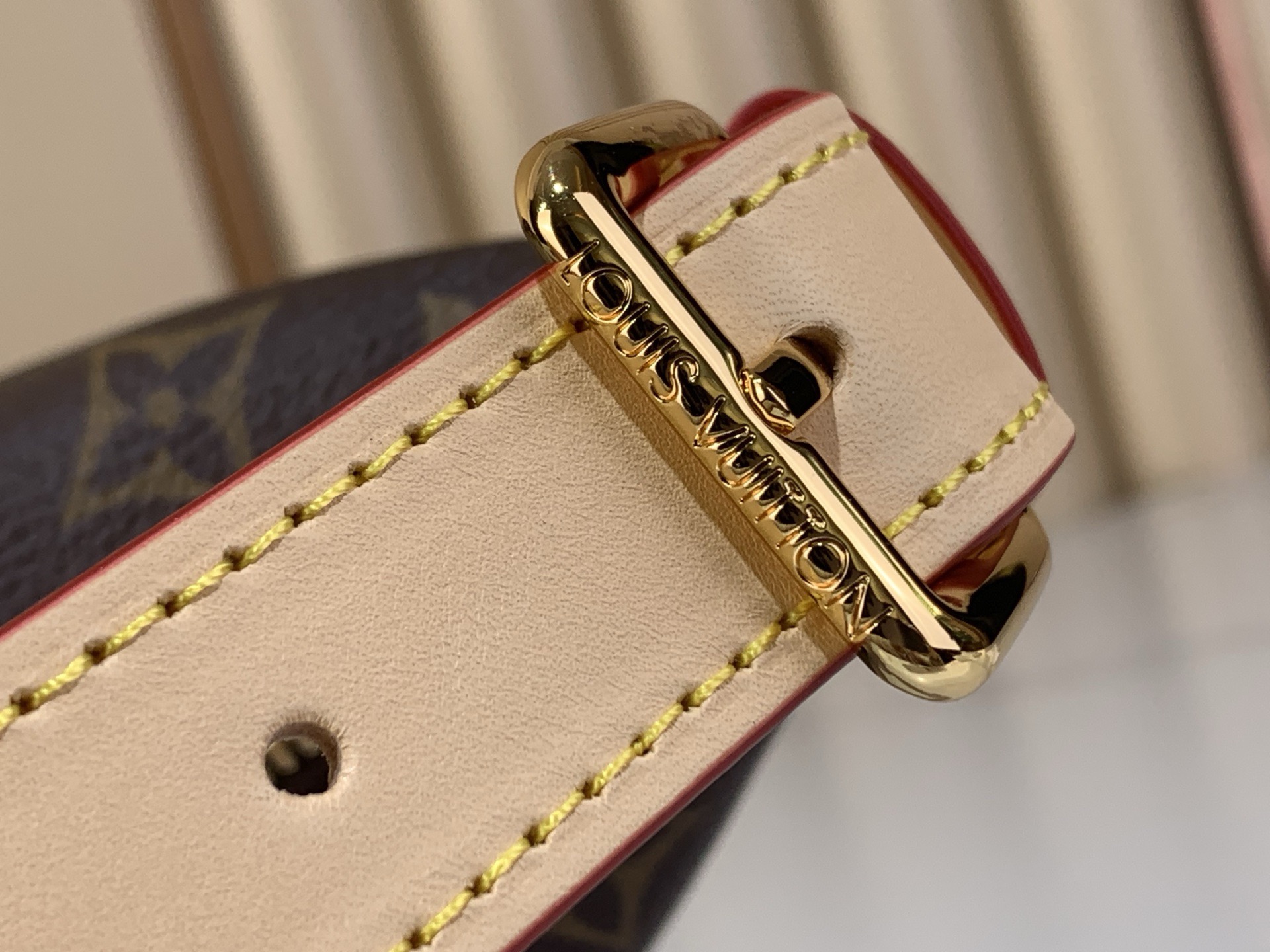 LV Style Beige Leather Clutch Bags detail image 6 from source 760049