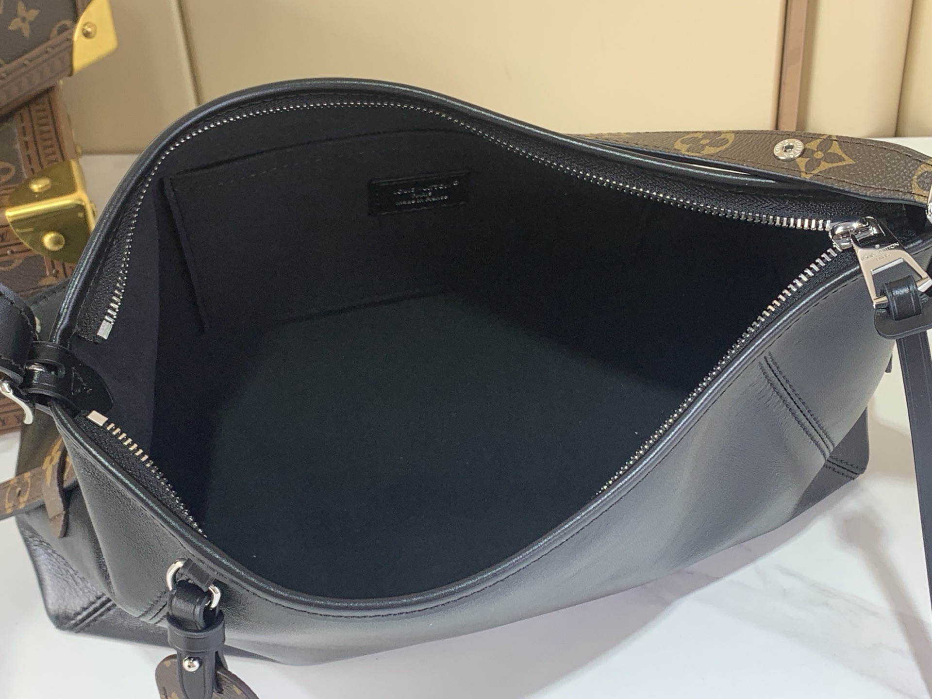 LV Style Black Leather Clutch Bags detail image 9 from source 760048