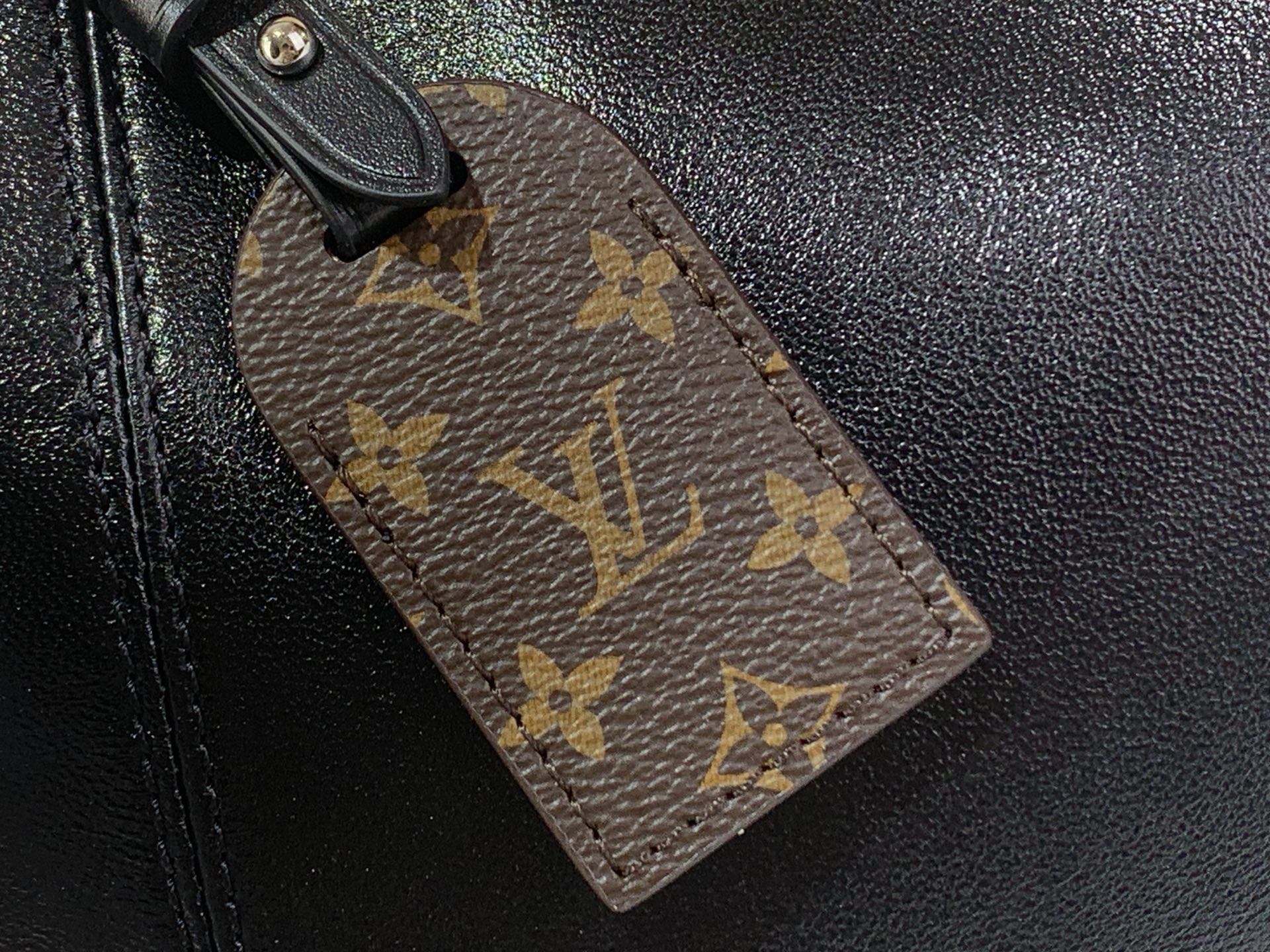 LV Style Black Leather Clutch Bags detail image 5 from source 760048