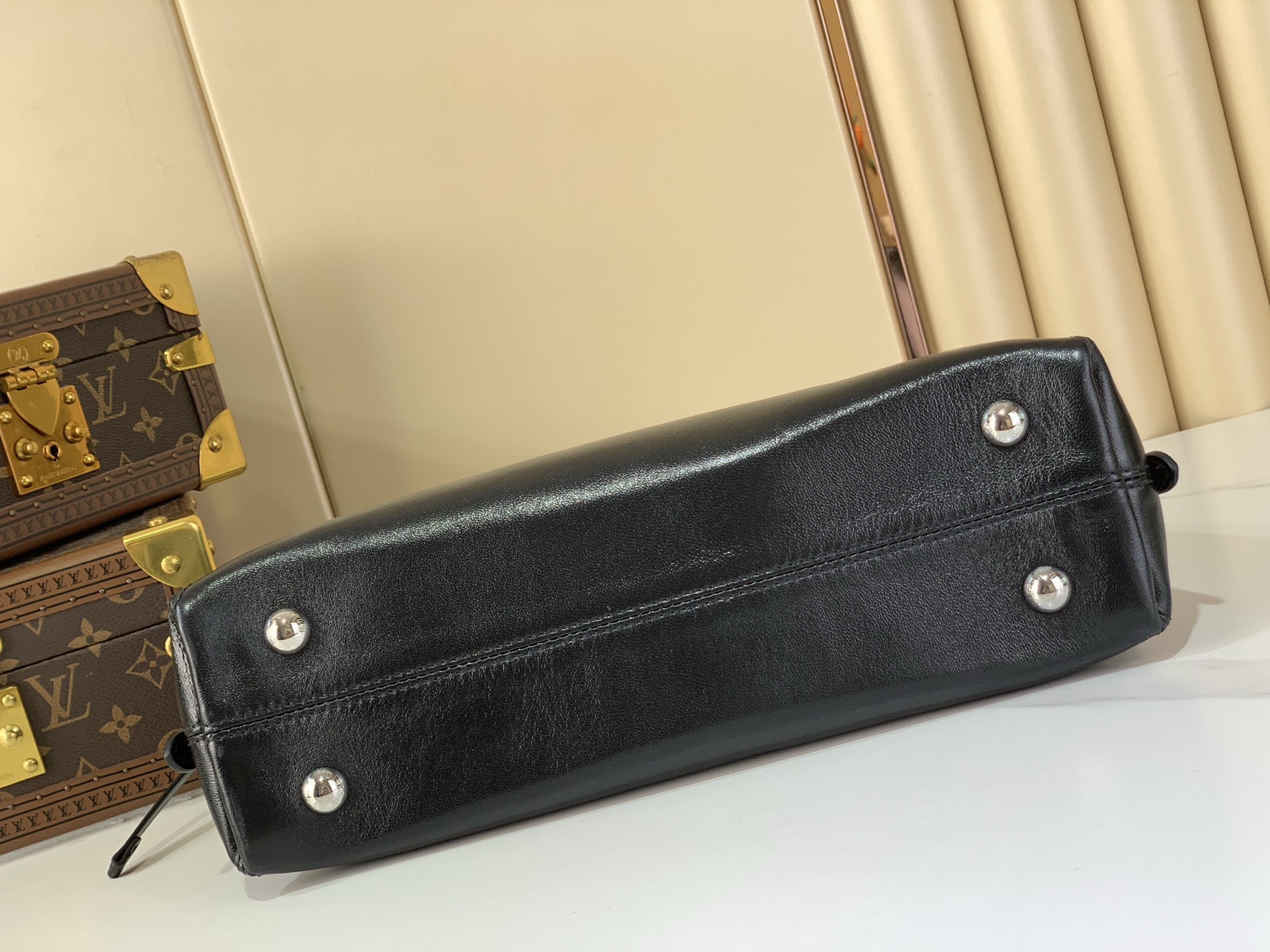 LV Style Black Leather Clutch Bags detail image 4 from source 760048