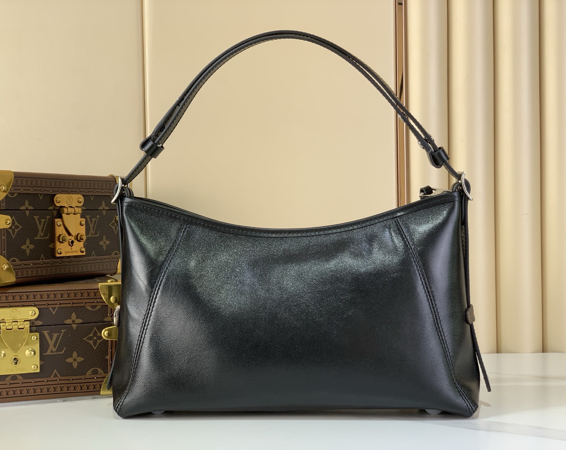 LV Style Black Leather Clutch Bags detail image 3 from source 760048