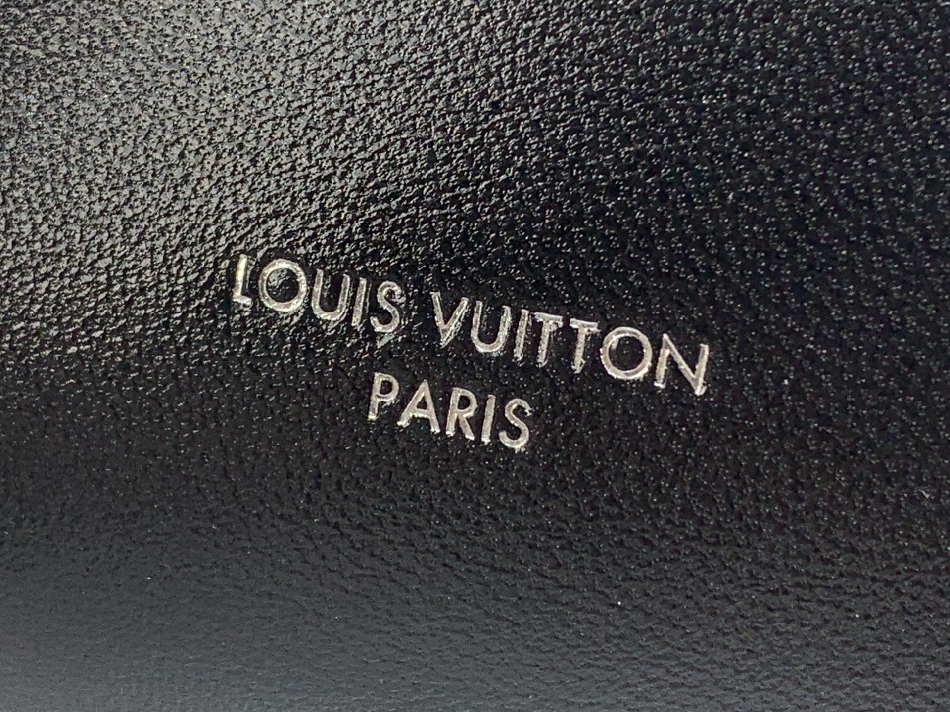 LV Style Black Leather Clutch Bags detail image 7 from source 760048