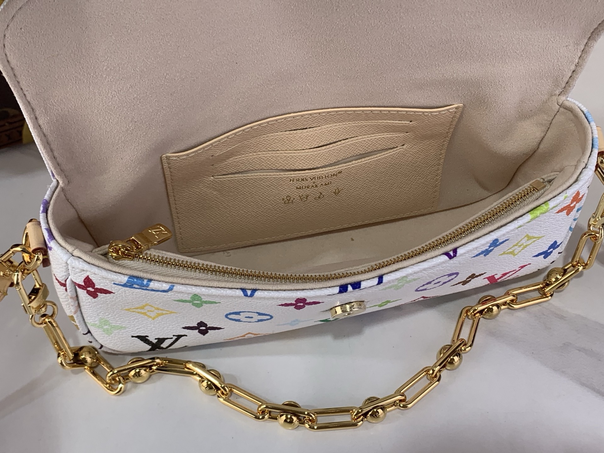 LV Style White Canvas Top Handle Bag style reference detail image 9 from source 770263