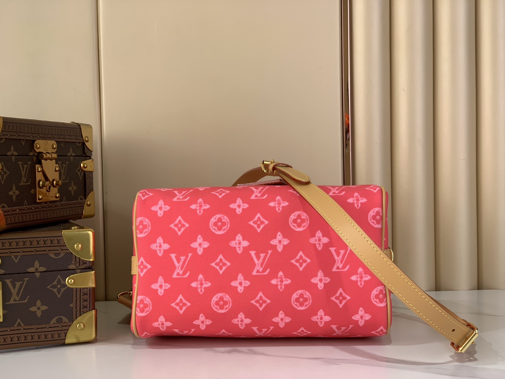 LV Style Beige Leather Top Handle Bag style reference detail image 4 from source 765178