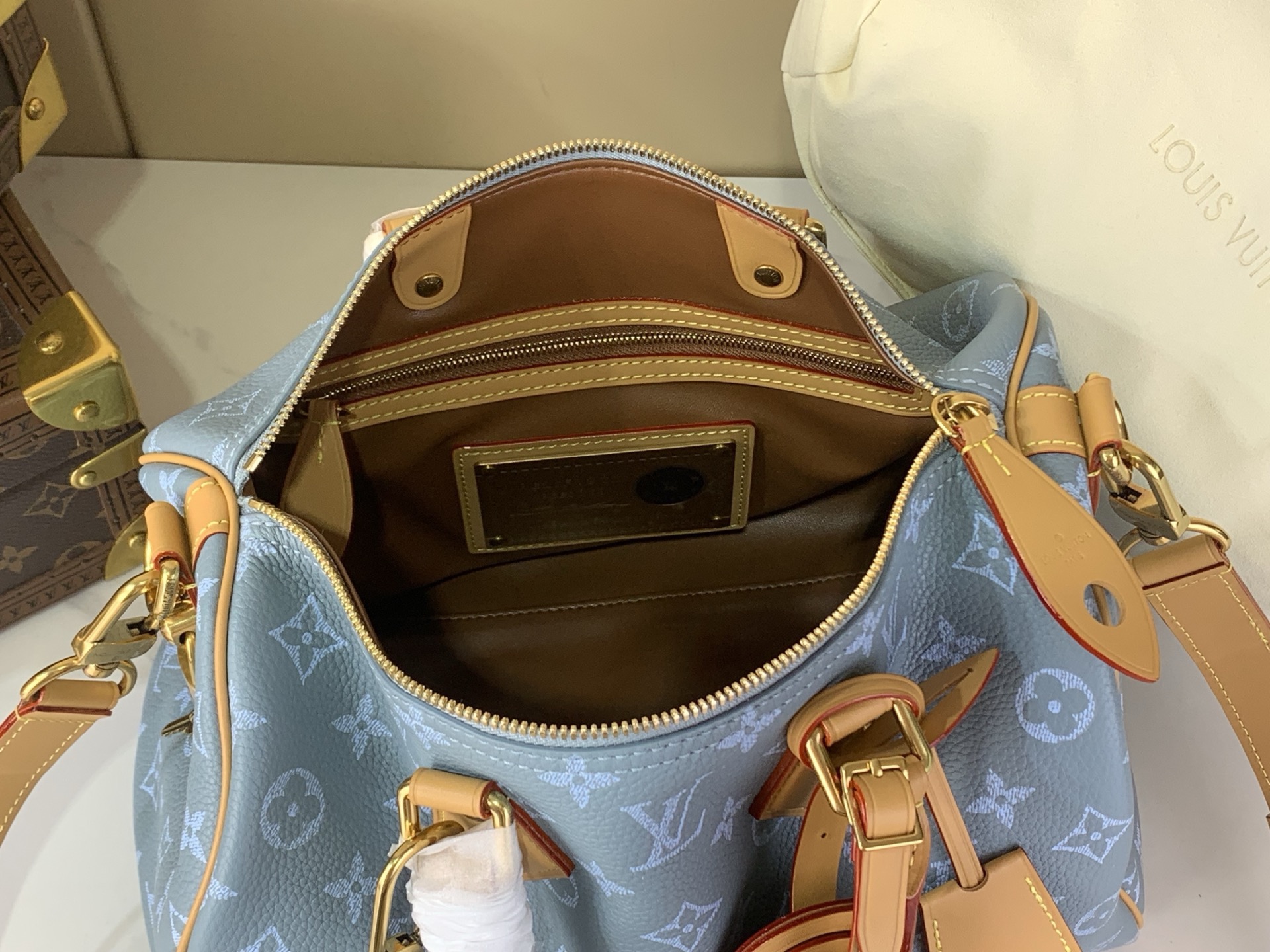 LV Style Beige Leather Shoulder Bag Bags Shoulder Bag detail image 9 from source 765172