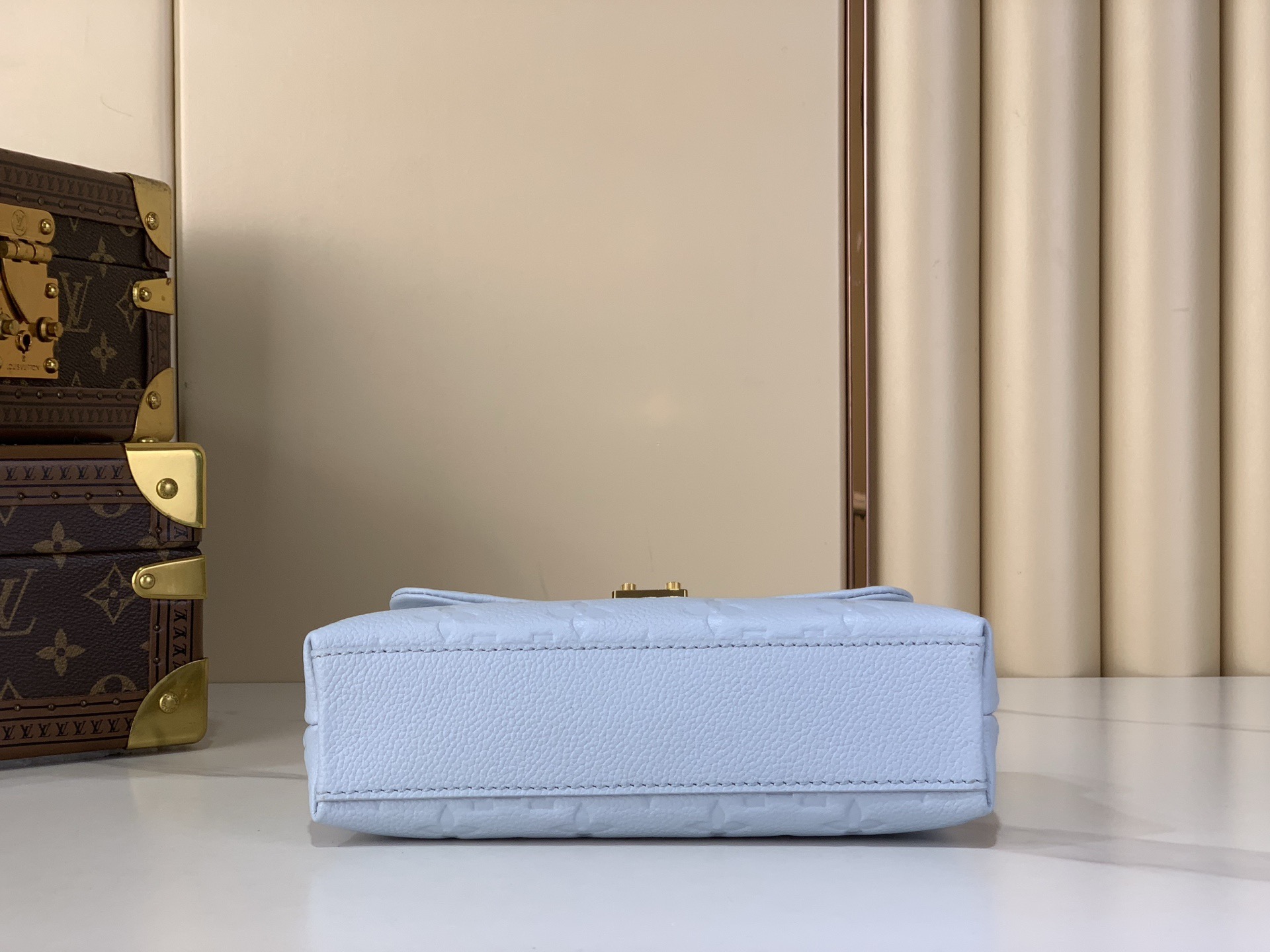 LV Style Beige Leather Top Handle Bag style reference detail image 4 from source 765174