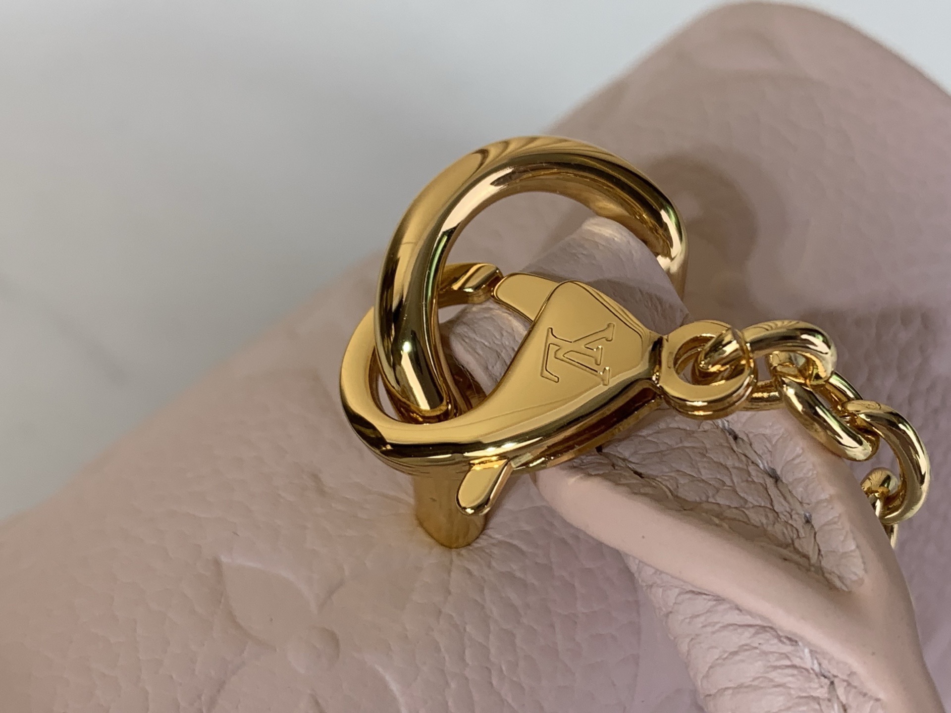 LV Style Beige Leather Top Handle Bag style reference detail image 7 from source 765173