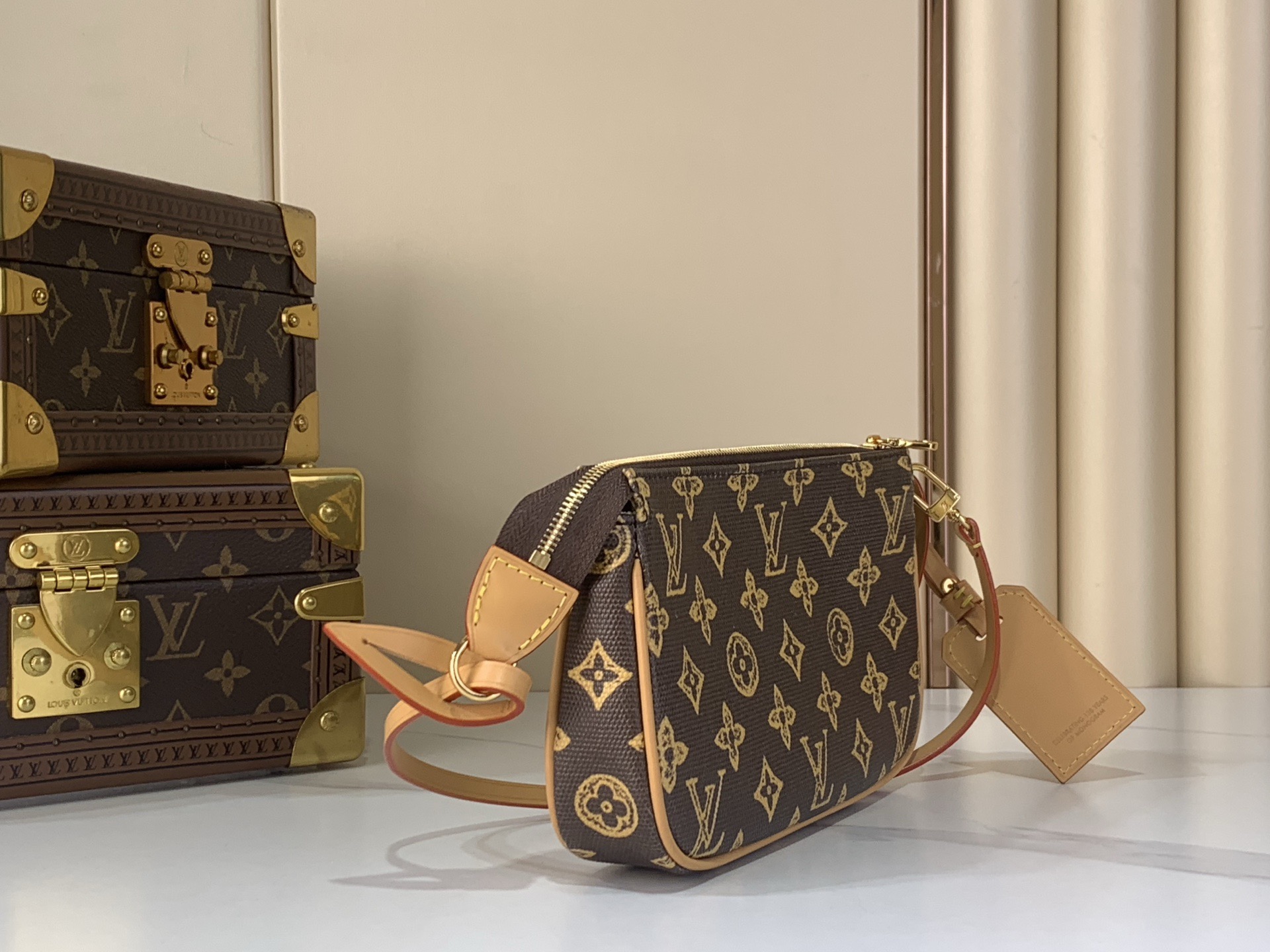 LV Style Brown Canvas Clutch Bags Clutch detail image 2 from source 770224