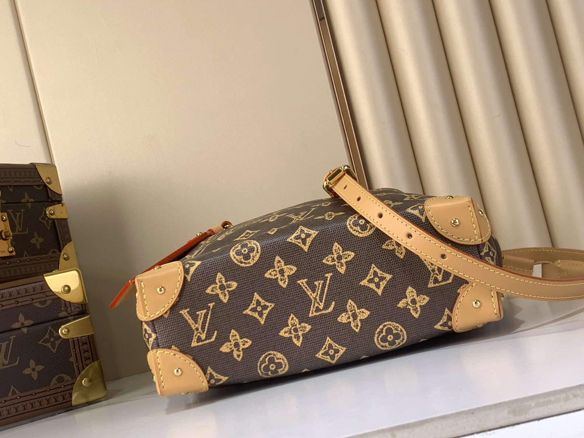 LV Style Brown Canvas Top Handle Bag Bags Top Handle Bag detail image 4 from source 770219