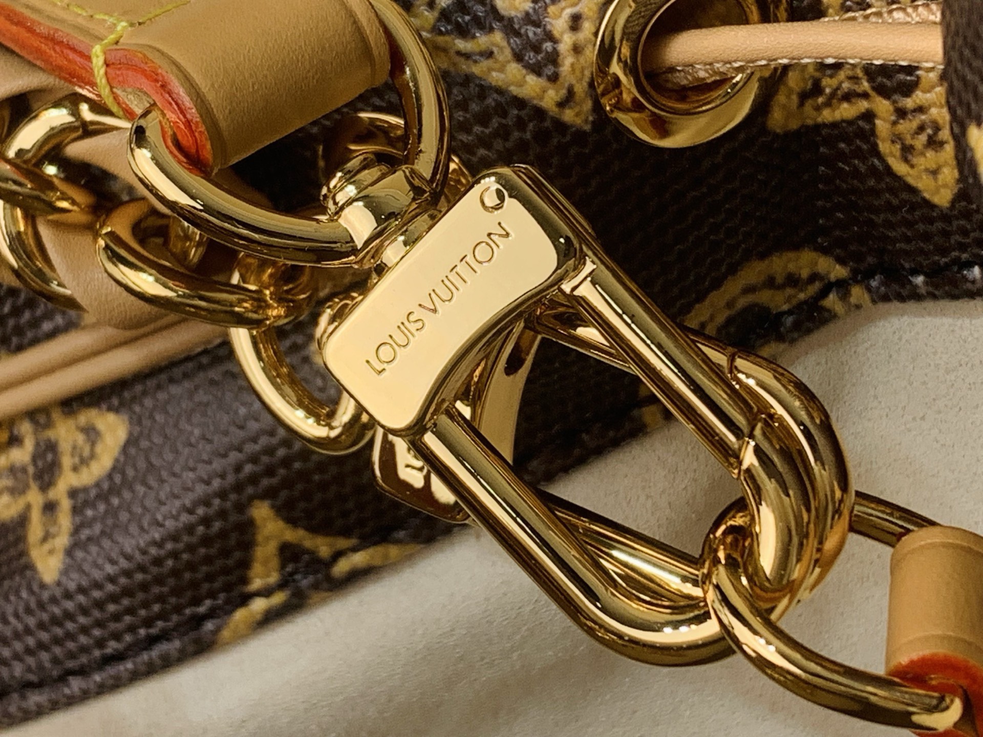 LV Style Brown Canvas Top Handle Bag Bags Top Handle Bag detail image 7 from source 770219