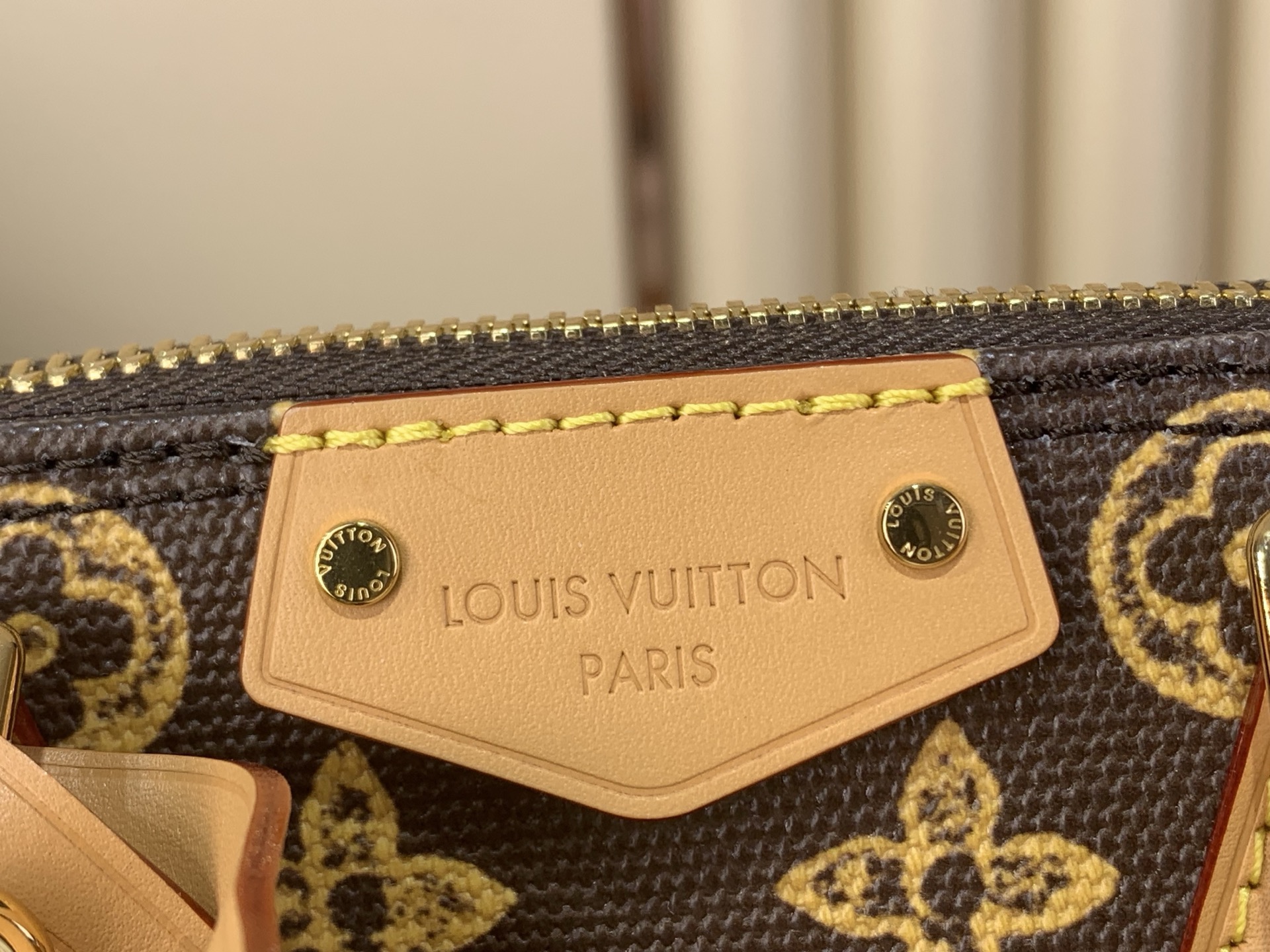 LV Style Beige Top Handle Bag style reference detail image 6 from source 770218
