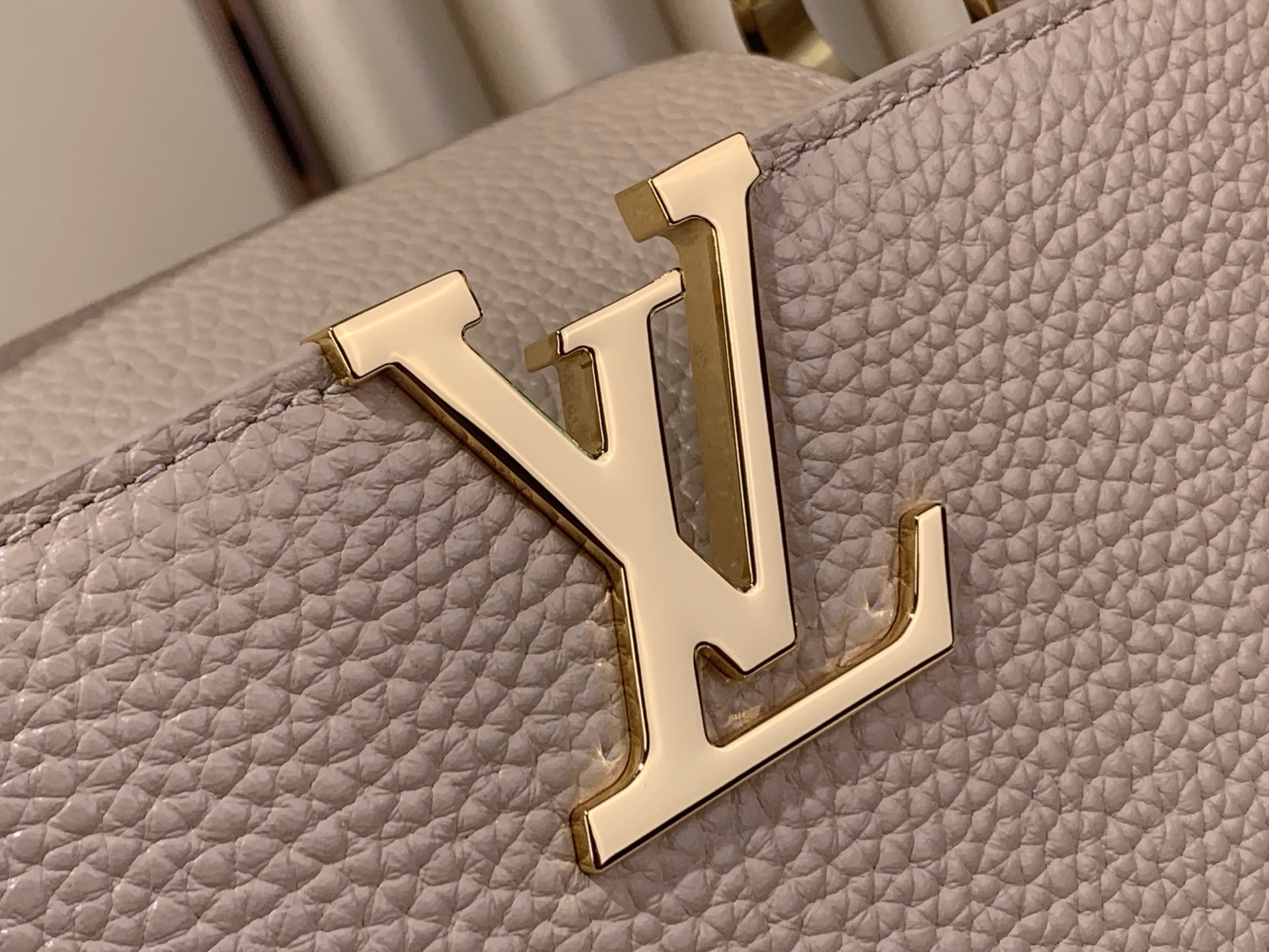 LV Style Black Leather Top Handle Bag style reference detail image 4 from source 770228