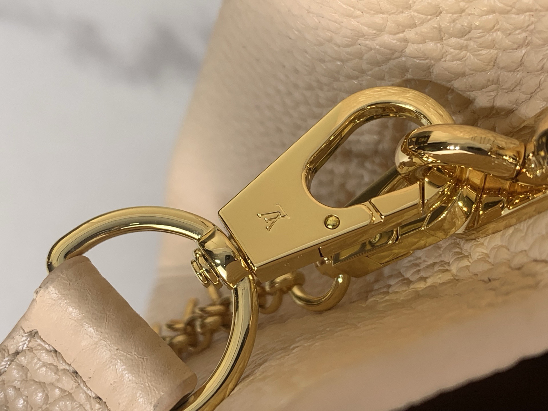 LV Style Black Leather Top Handle Bag style reference detail image 8 from source 770228