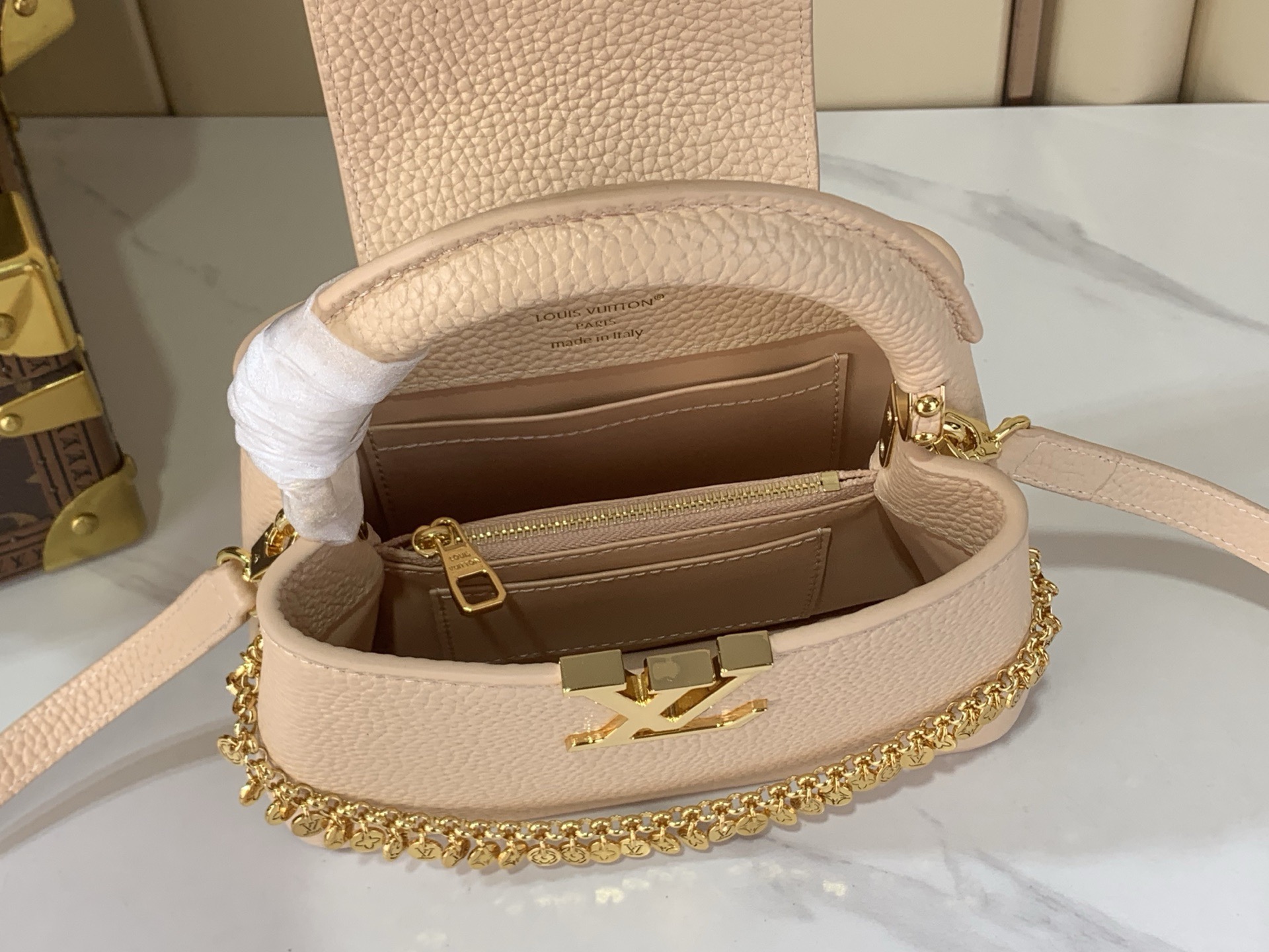 LV Style Black Leather Top Handle Bag style reference detail image 9 from source 770230