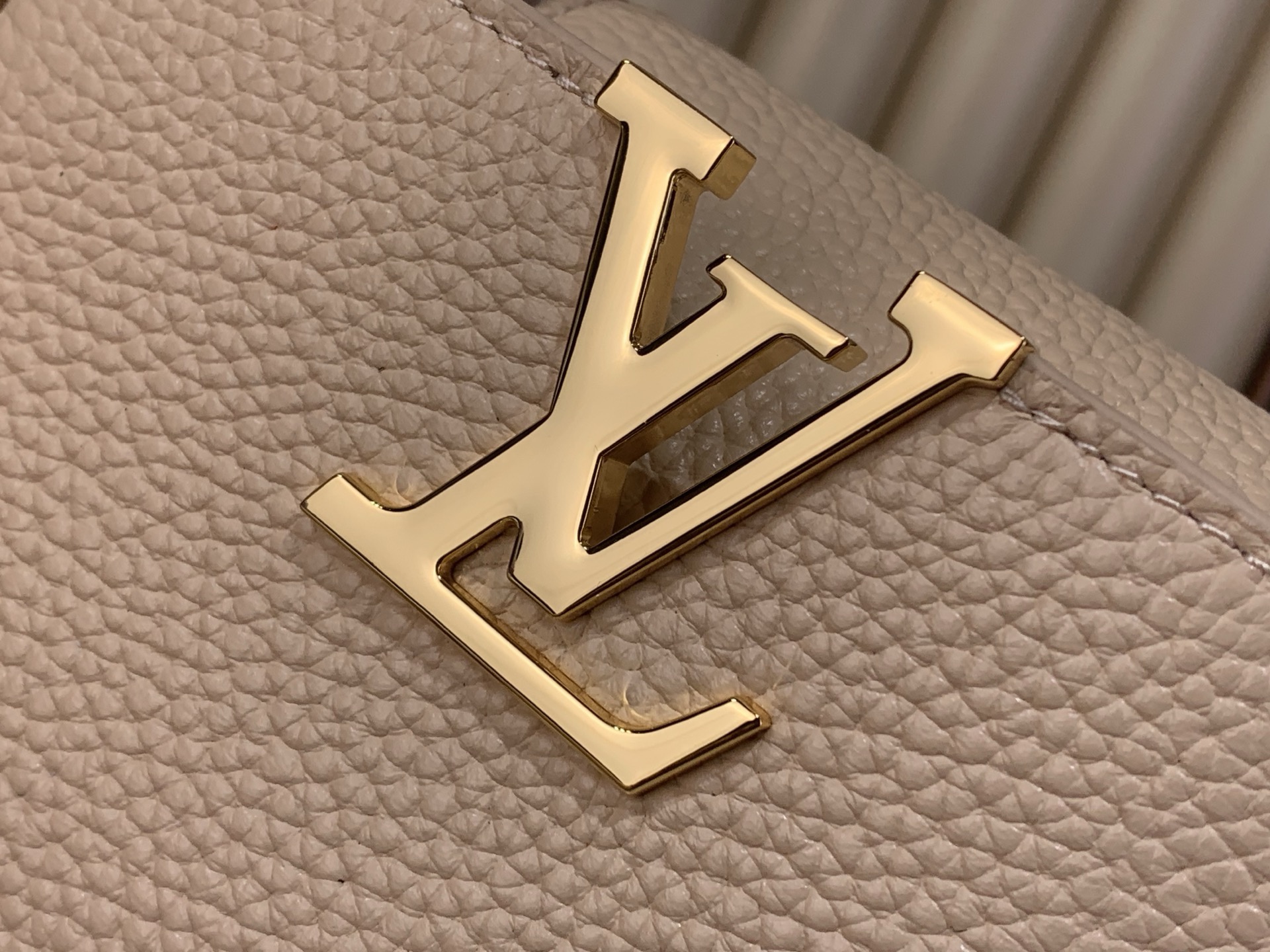 LV Style Black Leather Top Handle Bag style reference detail image 5 from source 770230