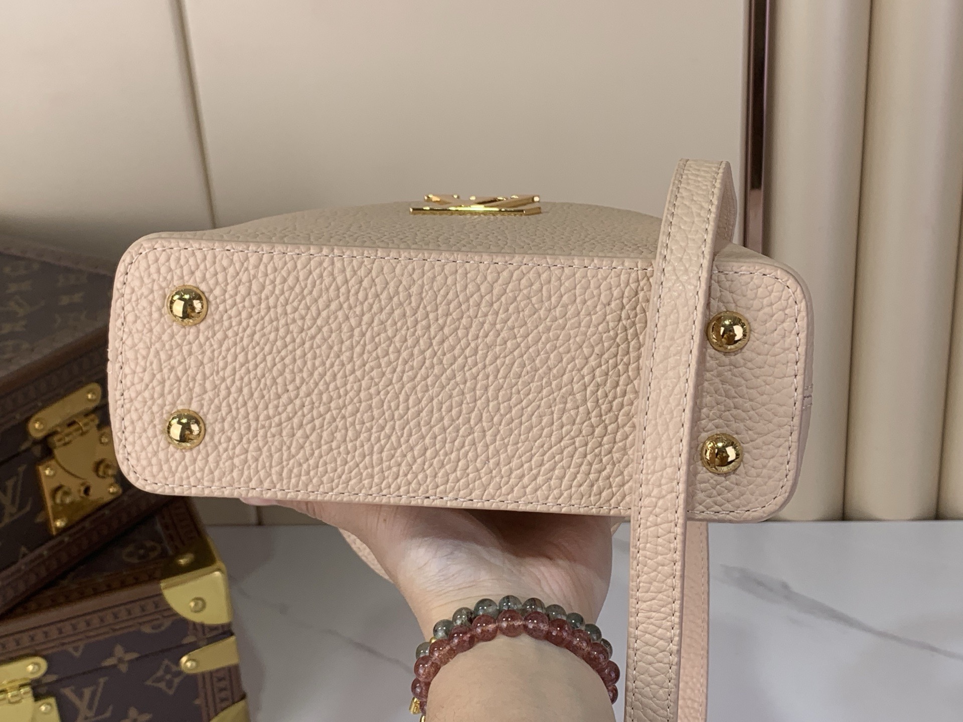 LV Style Black Leather Top Handle Bag style reference detail image 4 from source 770230