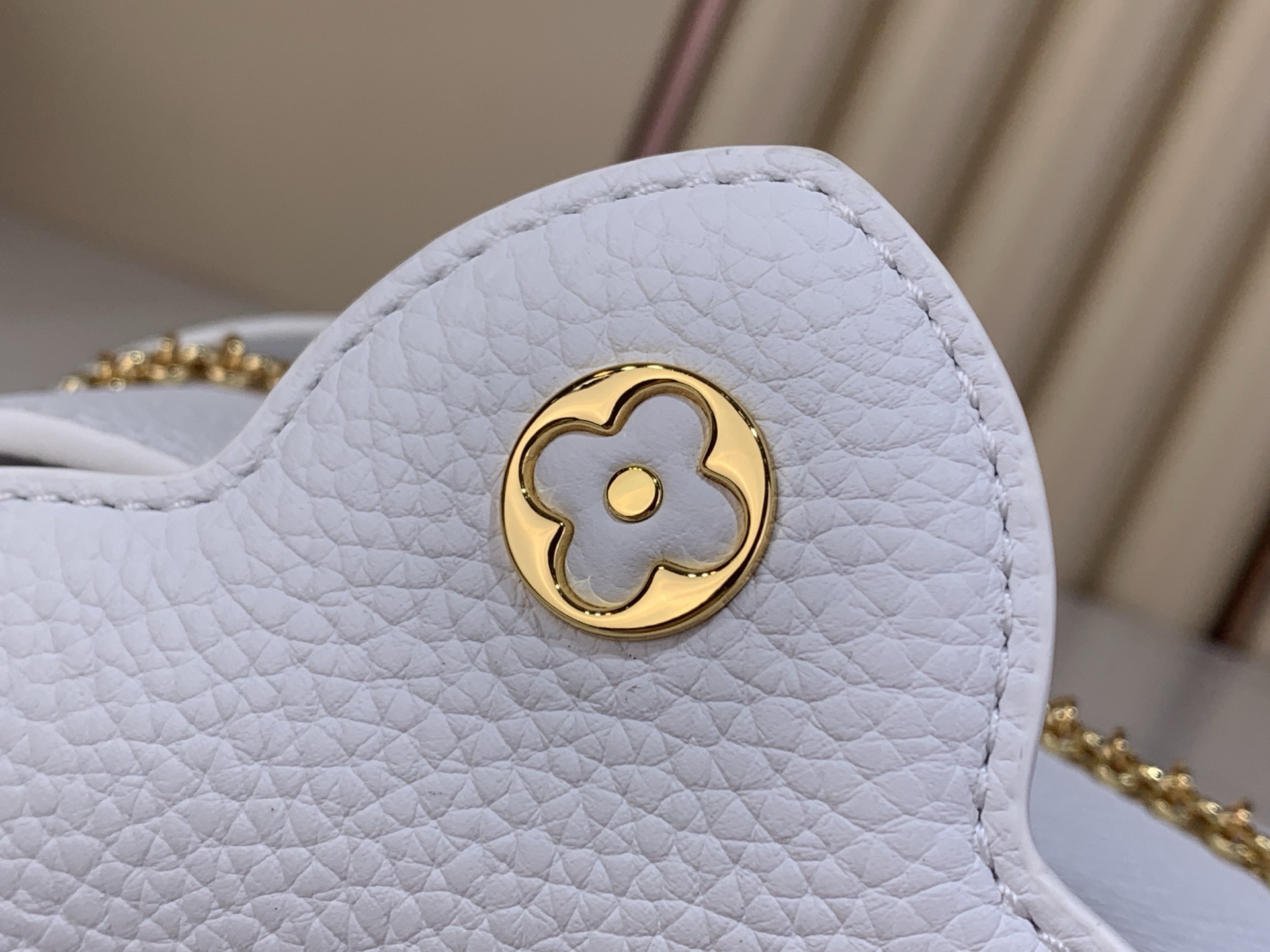LV Style White Leather Top Handle Bag style reference detail image 5 from source 770234