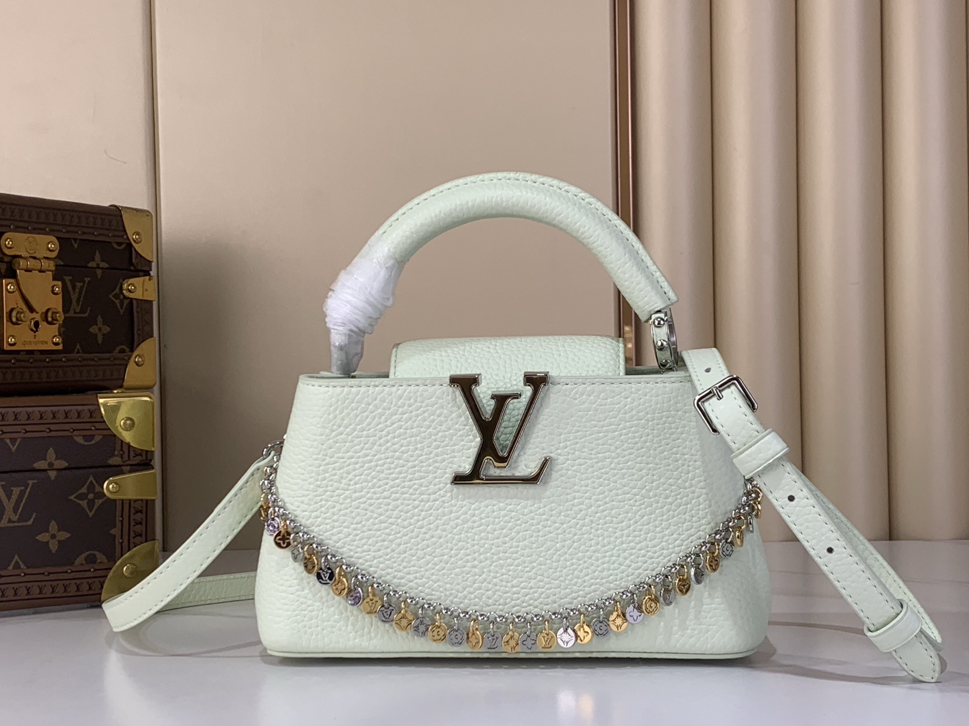 LV Style Beige Leather Top Handle Bag style reference detail image 1 from source 770236