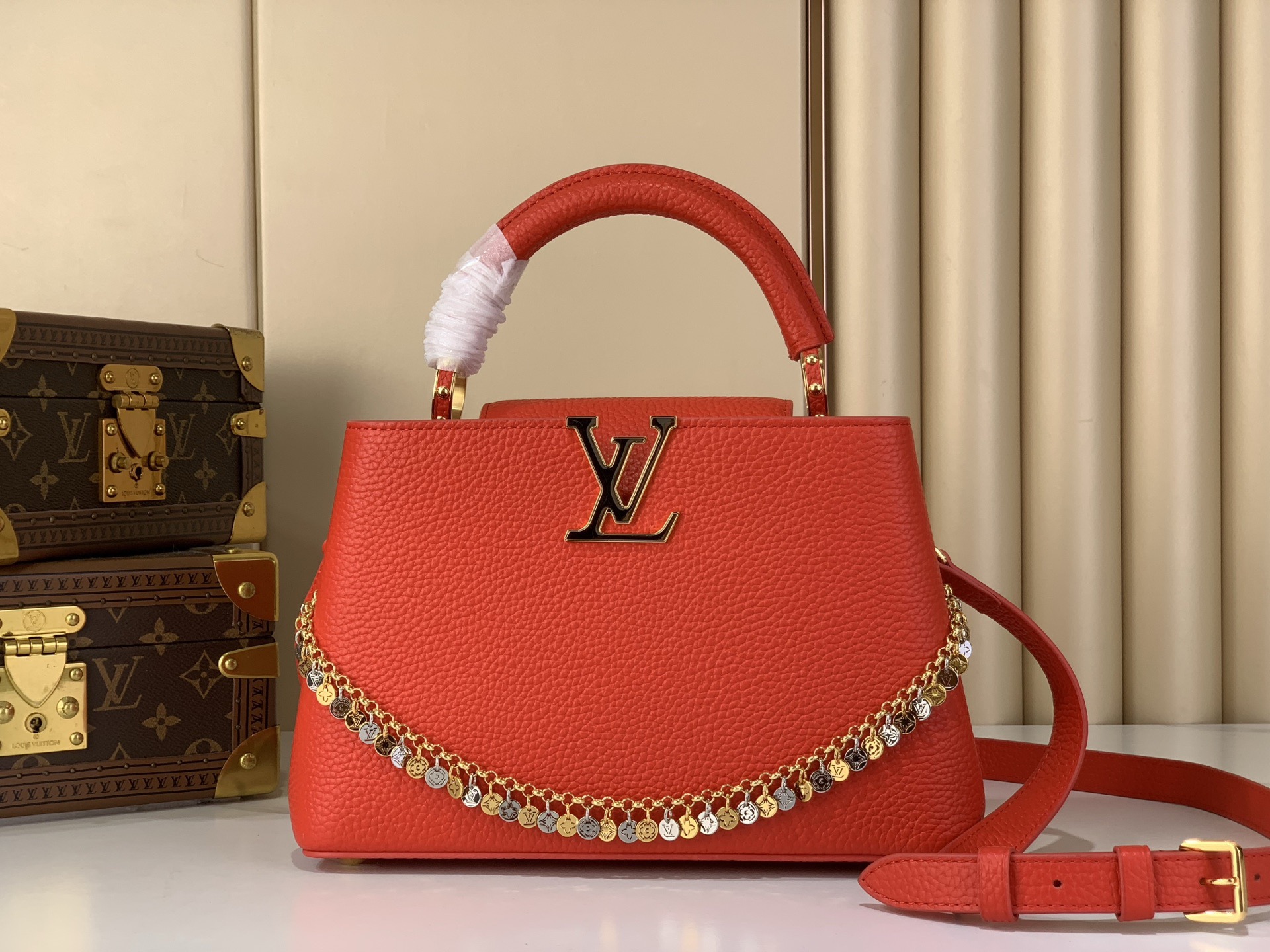 LV Style Beige Leather Top Handle Bag style reference detail image 1 from source 770231