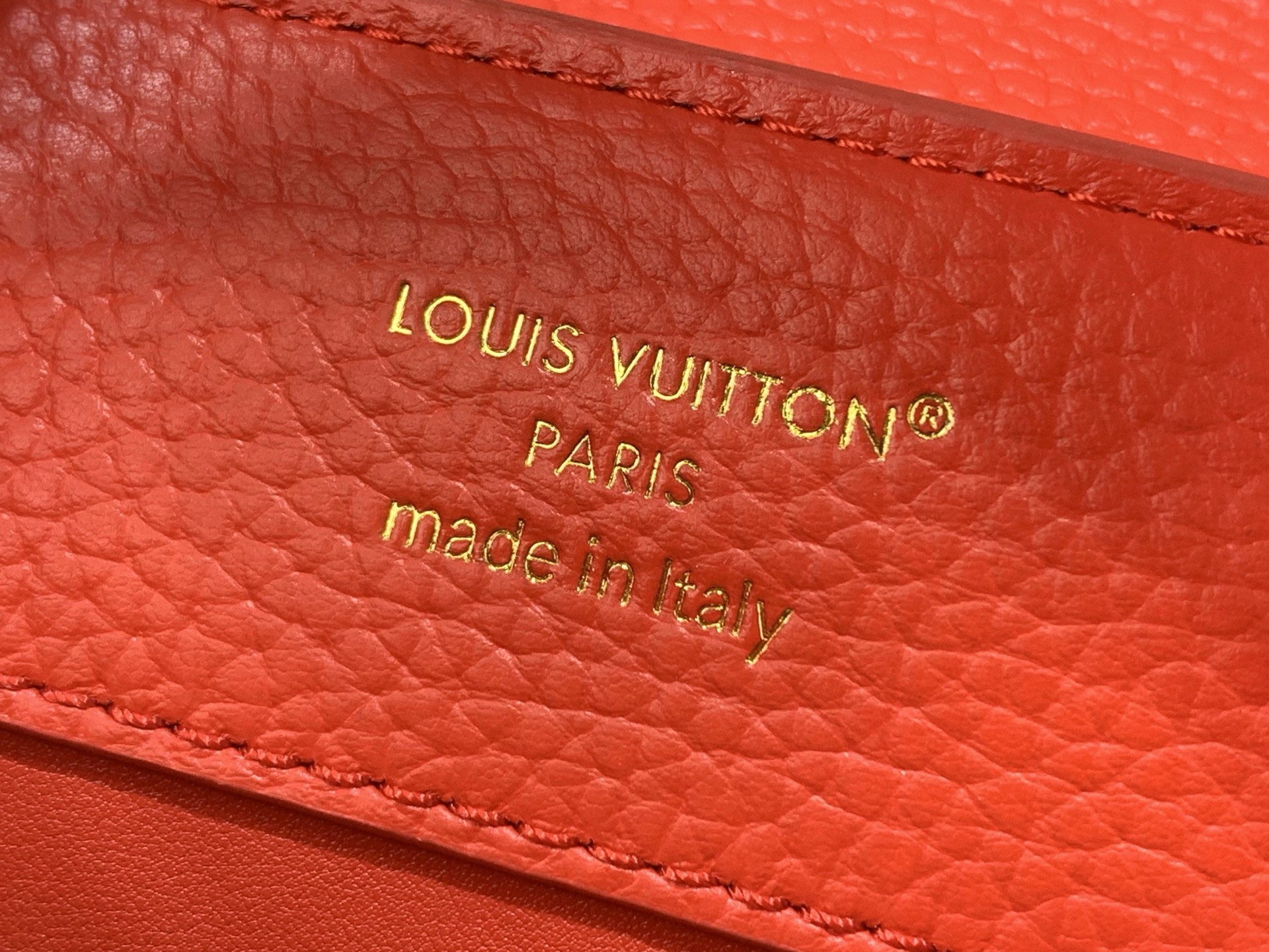 LV Style Beige Leather Top Handle Bag style reference detail image 8 from source 770231