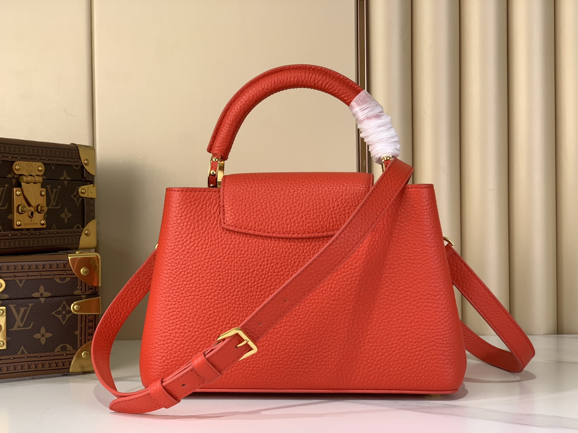 LV Style Beige Leather Top Handle Bag style reference detail image 3 from source 770231