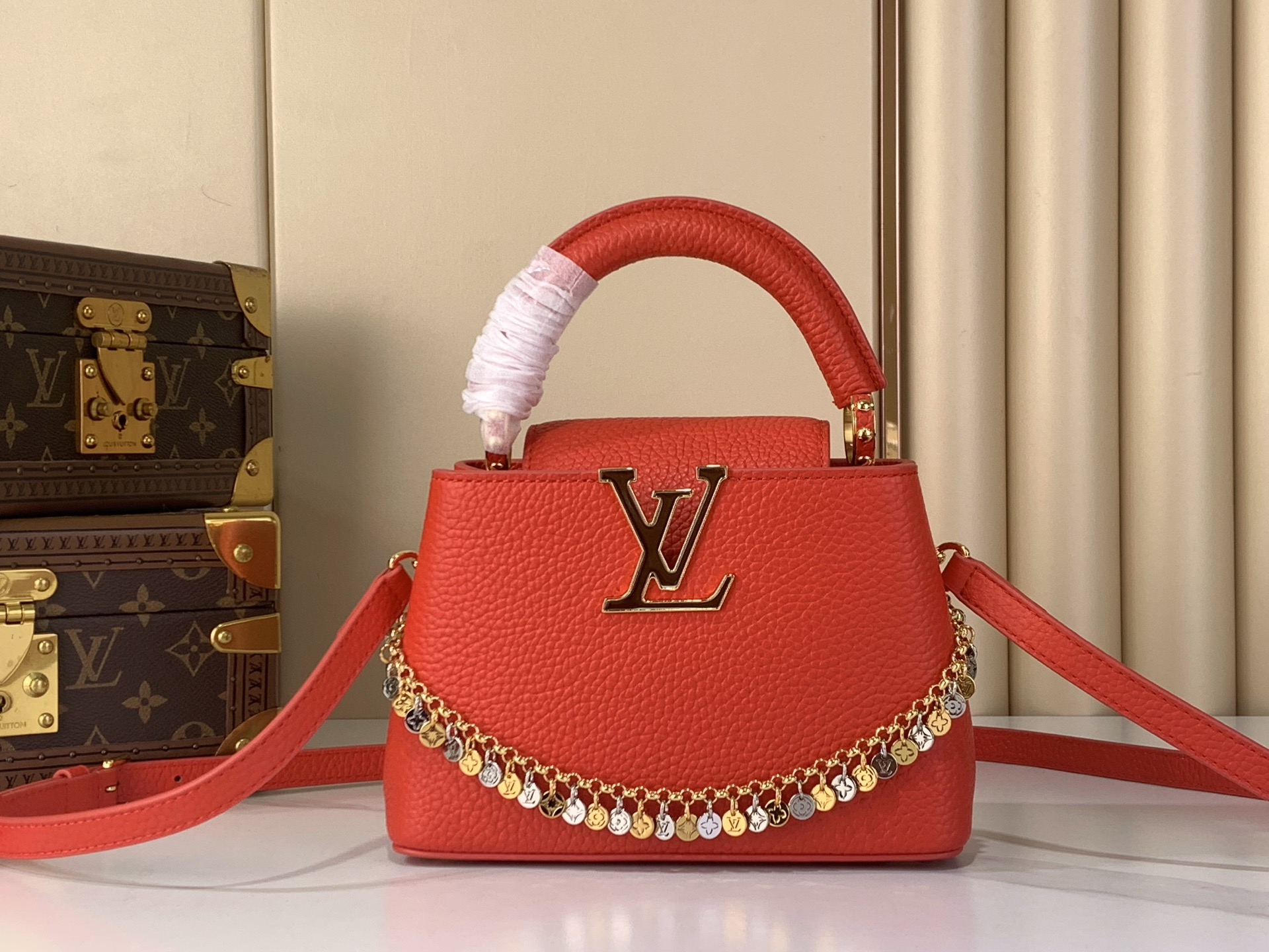 LV Style Red Leather Top Handle Bag style reference detail image 1 from source 770232