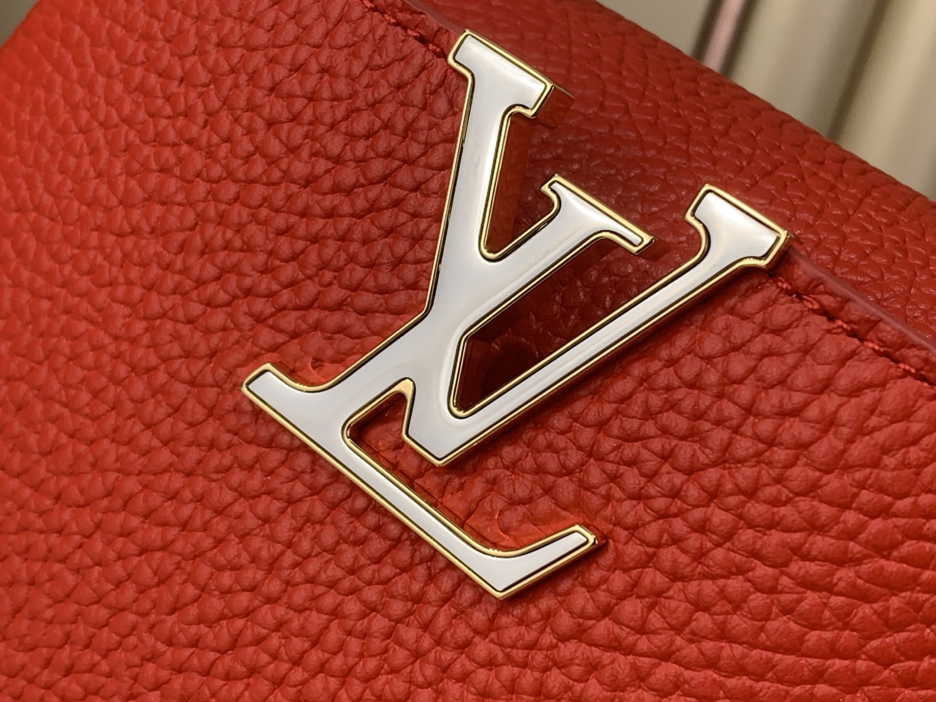 LV Style Red Leather Top Handle Bag style reference detail image 5 from source 770232
