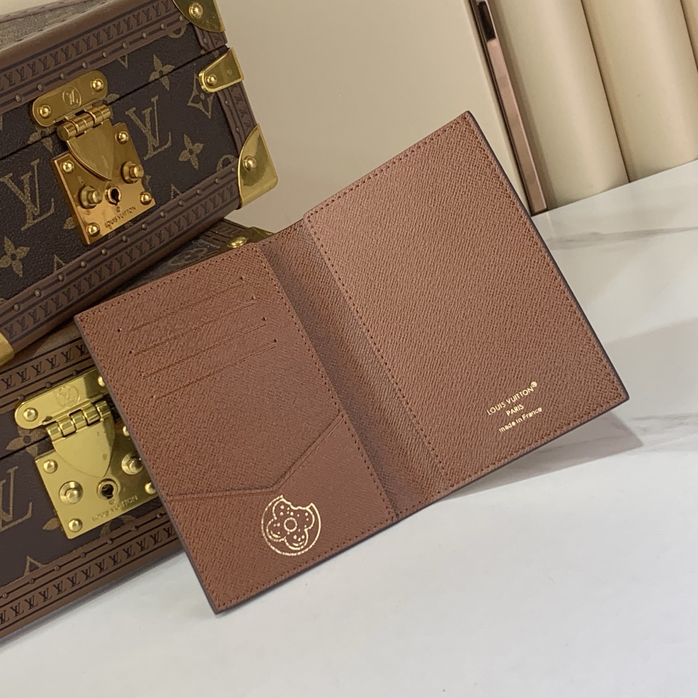 LV Style Beige Leather Wallet Bags detail image 8 from source 770245