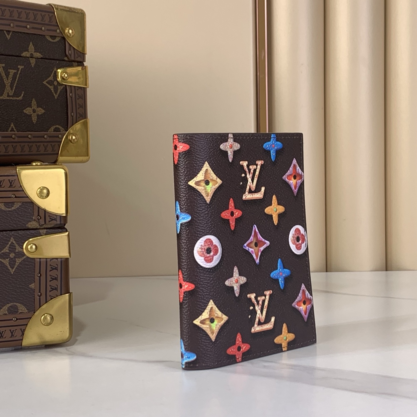 LV Style Beige Leather Wallet Bags detail image 3 from source 770245