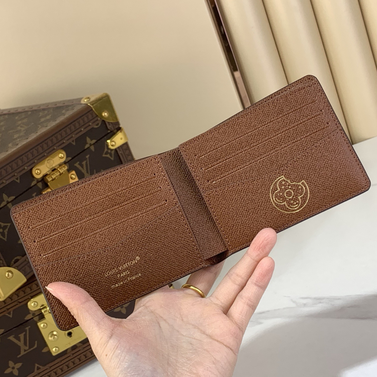 LV Style Beige Leather Wallet Bags detail image 8 from source 770246