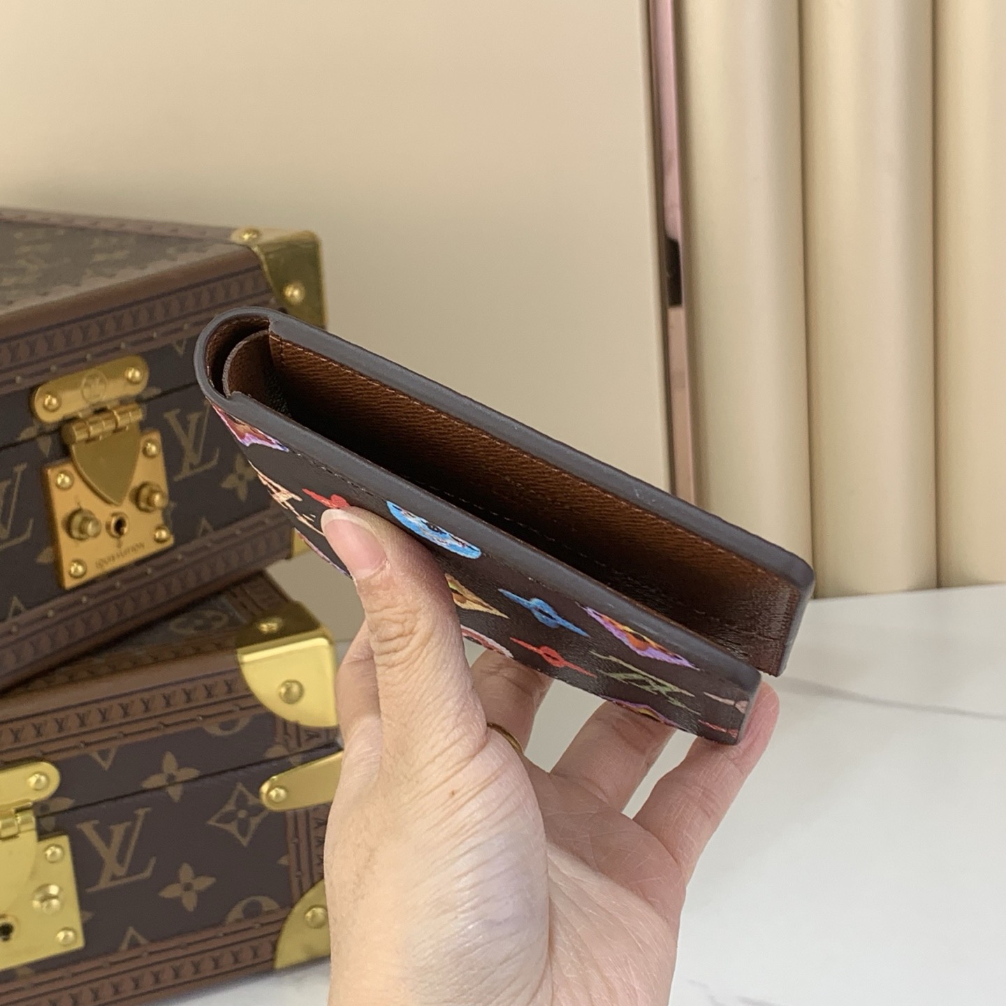 LV Style Beige Leather Wallet Bags detail image 4 from source 770246