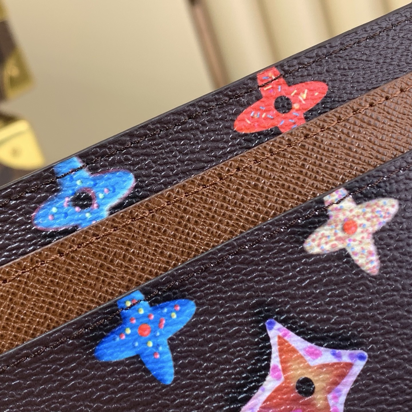 LV Style Beige Canvas Card Holder Bags Card Holder detail image 6 from source 770248