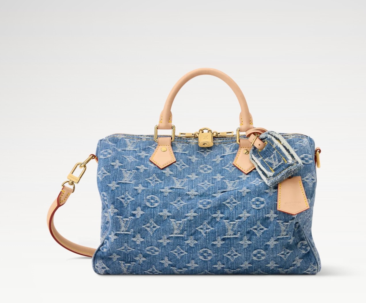 NO:741064,Top original order [Seedy Soft 30 handbag] M14430 blue (denim denim) This product is made of denim and is a new interpretation of the Seedy Soft 30 handbag, injecting modern charm into the classic design. The bag is covered with the brand's iconic Monogram  cc pattern, with contrasting leather handles, detachable shoulder strap and decorative key bag embossed with the Louis Vuitton logo. Plenty of space to easily store your daily necessities, as well as a tablet and books, making it easy to take with you on weekend trips or daily commutes. Dimensions 30 x 21 x 17 cm 6017075,, louis vuitton19860909顶级原单【Seedy Soft 30 手袋】M14430 蓝色（丹宁牛仔） 本款产品取材丹宁布焕新演绎 Seedy Soft 30 手袋,为经典设计注入现代韵致.包身覆以品牌标志性 Monogram cc图案,搭配撞色皮革手柄、可拆卸肩带与压印路易威登标识的装饰性钥匙包.充裕空间可轻松收纳日常所需,亦可安放平板电脑与书籍,从容随行周末出游或日常通勤. 尺寸 30 x 21 x 17 厘米 6017075,,louis vuitton,Bag
