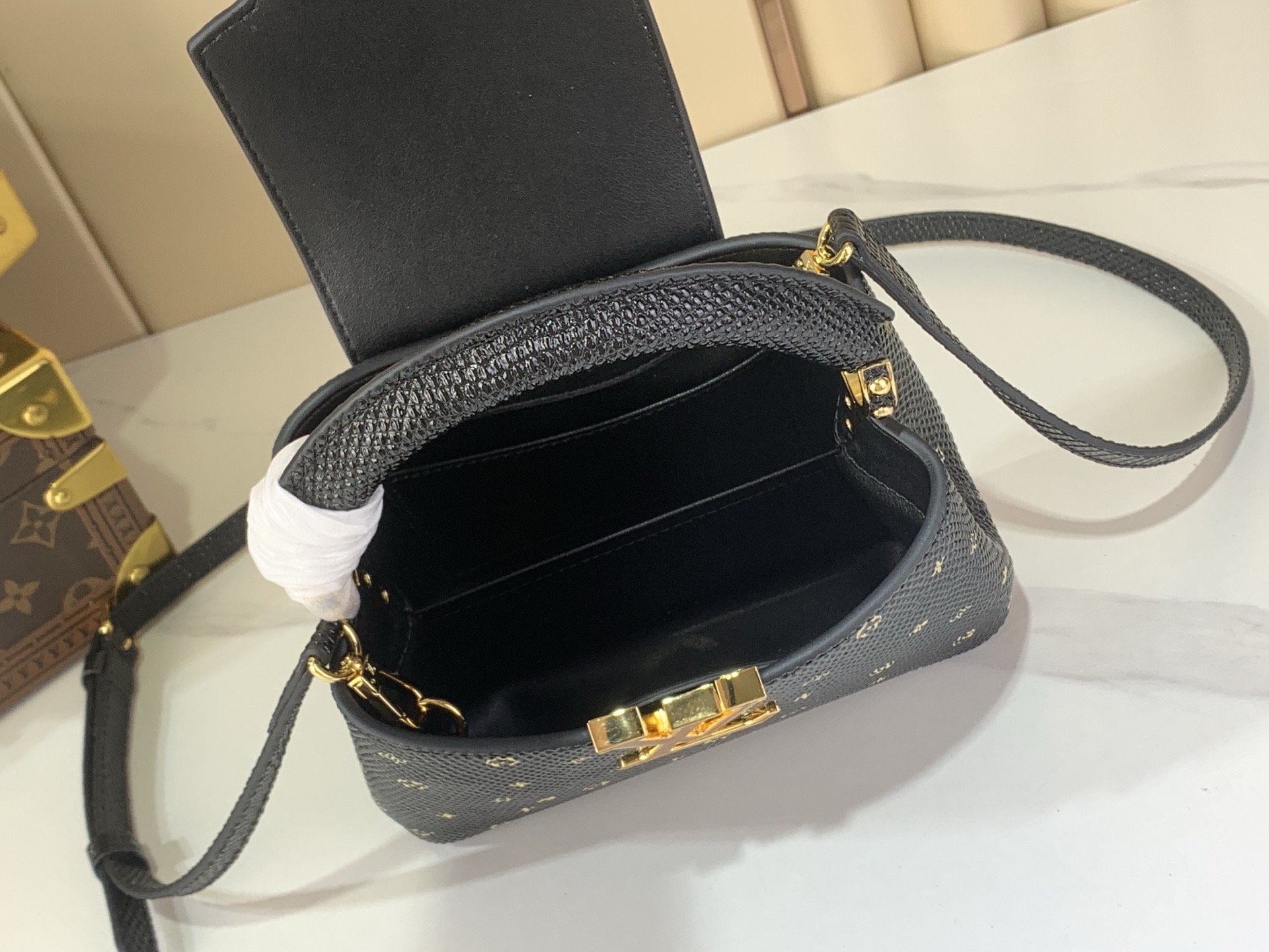 LV Style Black Leather Top Handle Bag style reference detail image 8 from source 770259