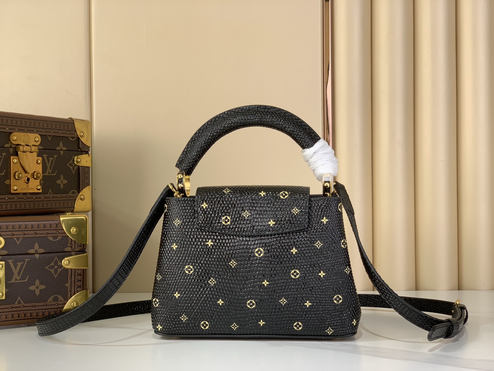 LV Style Black Leather Top Handle Bag style reference detail image 3 from source 770259