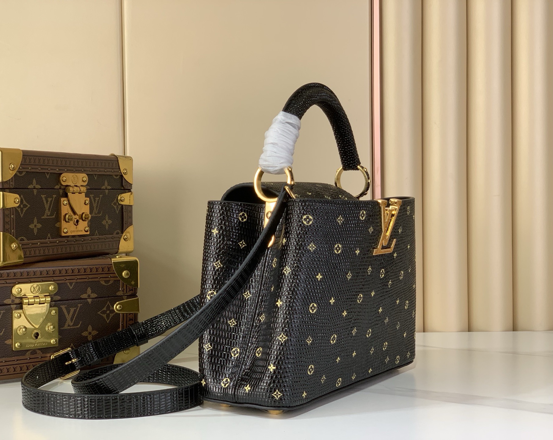 LV Style Black Leather Top Handle Bag style reference detail image 2 from source 770258