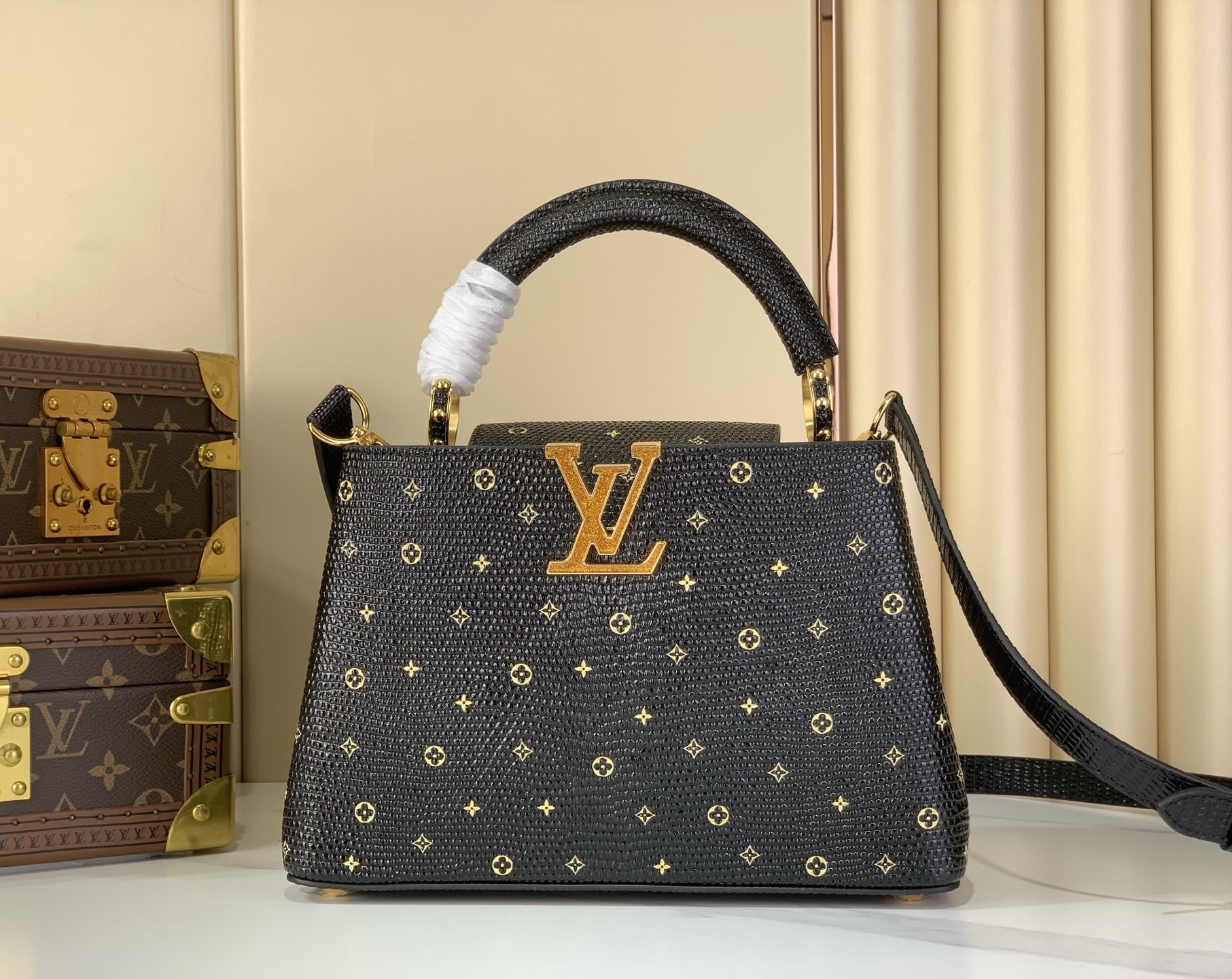 LV Style Black Leather Top Handle Bag style reference detail image 1 from source 770258