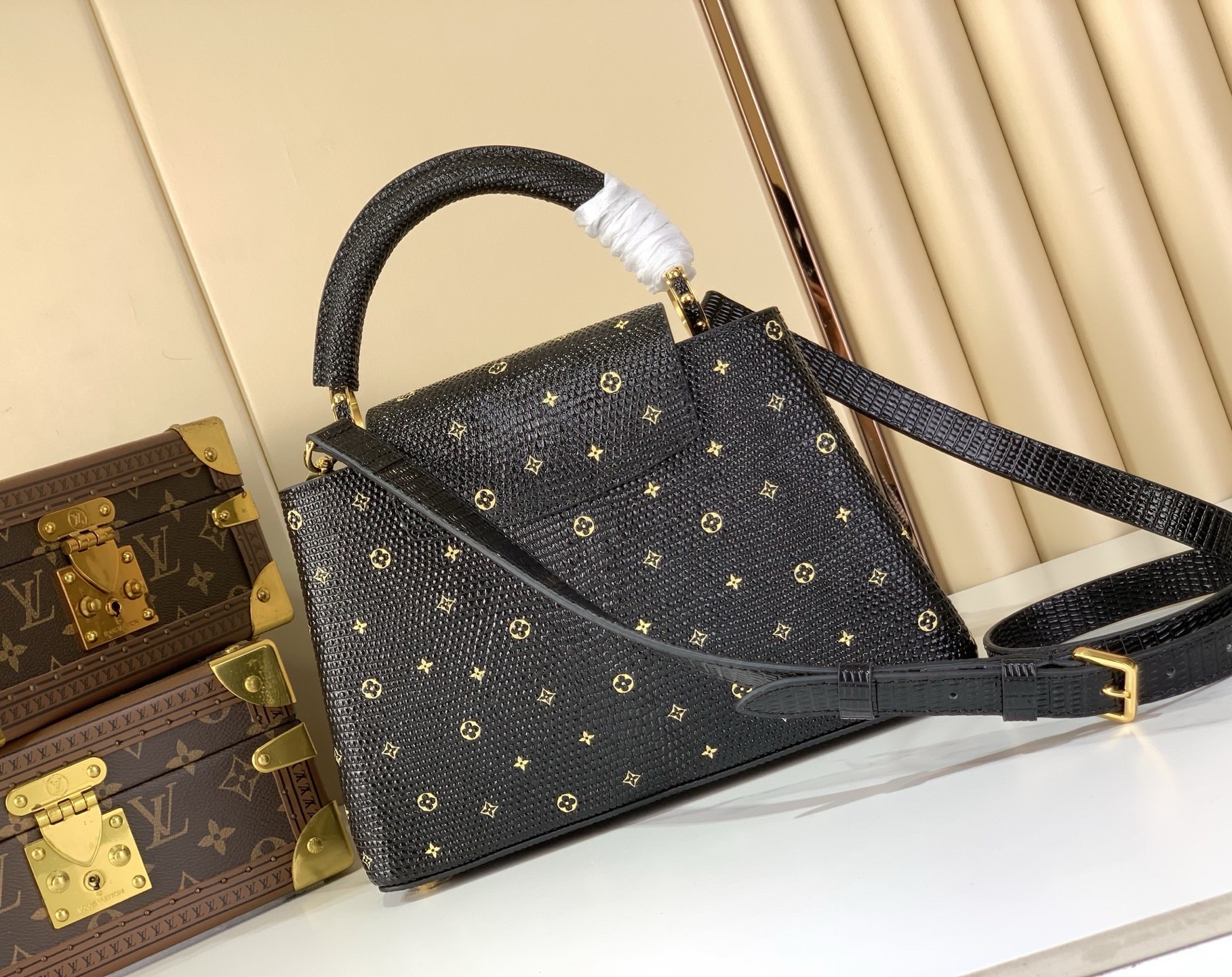 LV Style Black Leather Top Handle Bag style reference detail image 3 from source 770258